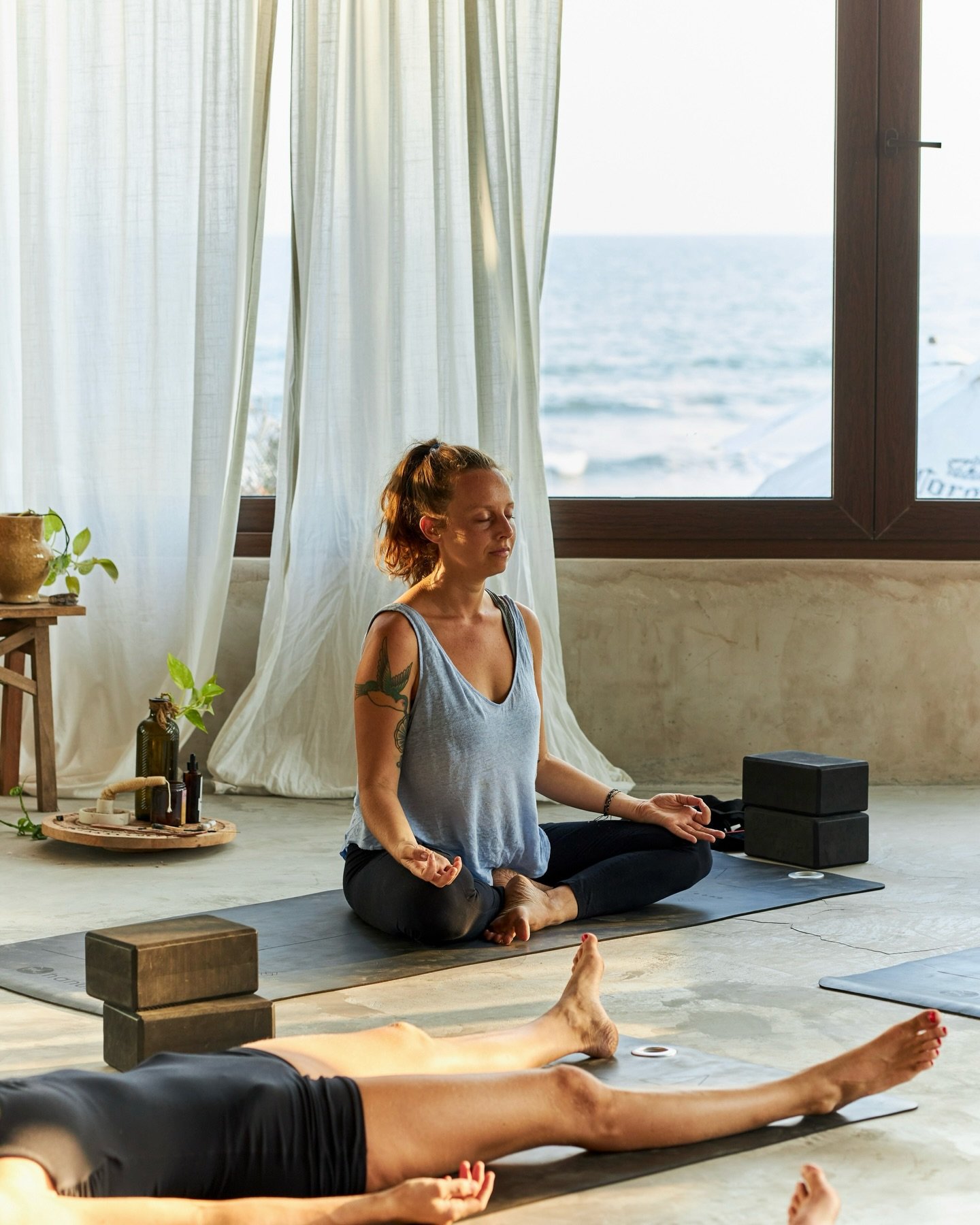 I&rsquo;m so grateful to have had the opportunity to collaborate with @namistudio.gt in El Paredon 🌊✨

Such a beautiful, thoughtfully designed space, &amp; an incredible class led by @wellnesswithalisa. Nami Studio is truly one of those places that 