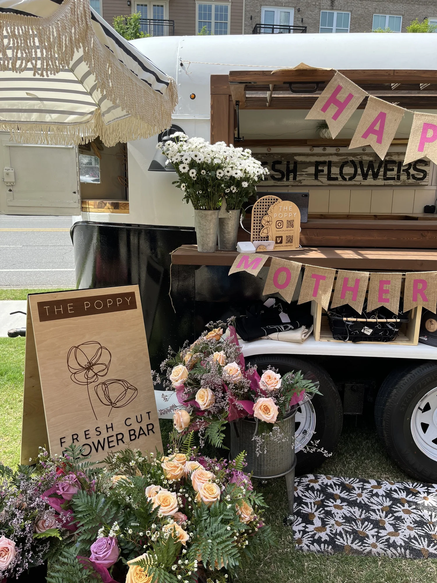 Renter Popy Rent the trailer — The Pop Up Poppy