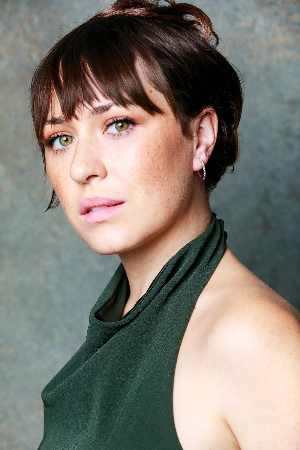 cinematic theatrical actors headshot - Hollywood actress Caitrin Walsh. Edgy theatrical headshot. Stasi Photography