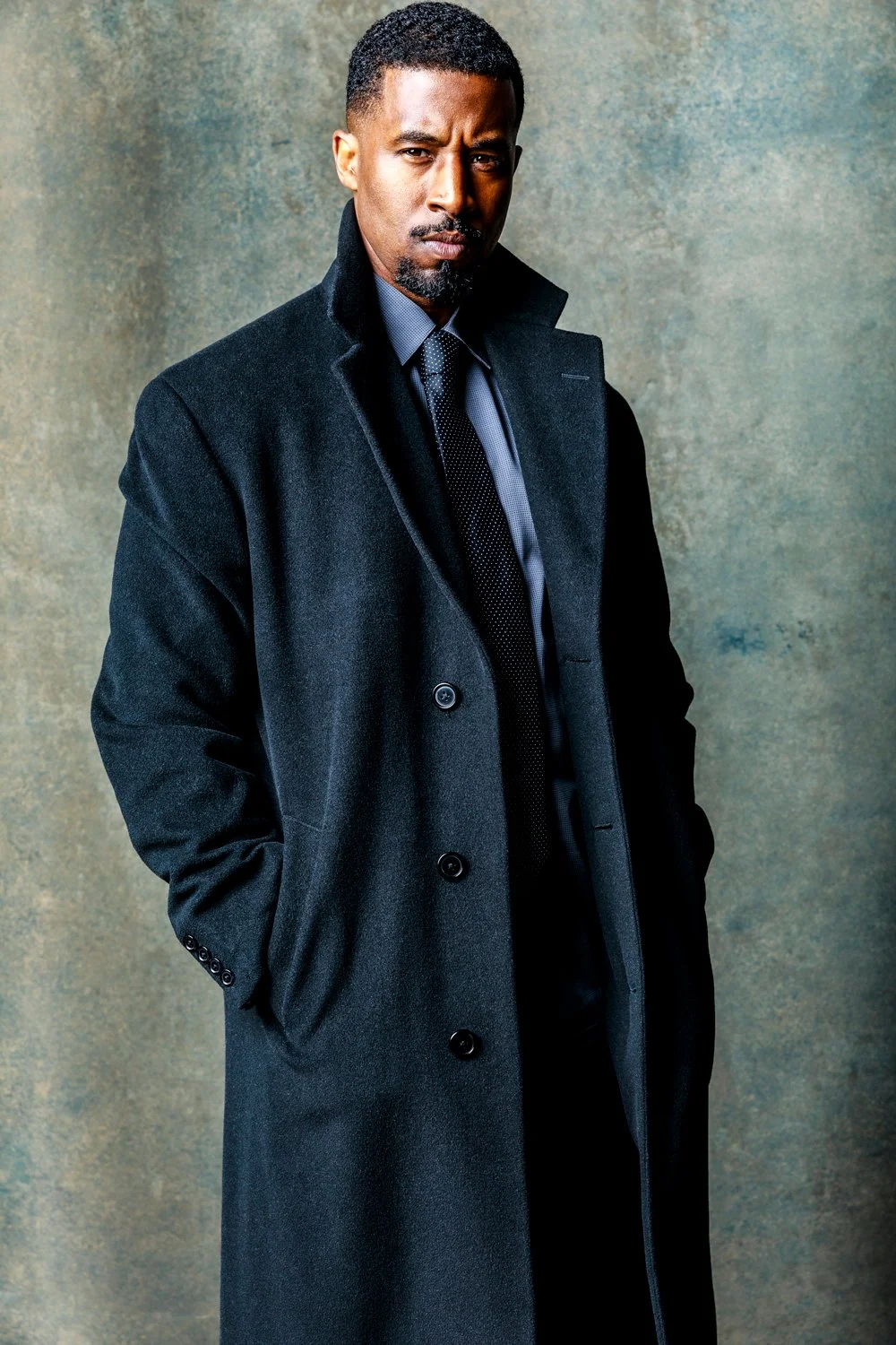 Top cinematic actors headshots - Los Angeles actor Gavin Houston. Edgy theatrical headshot.