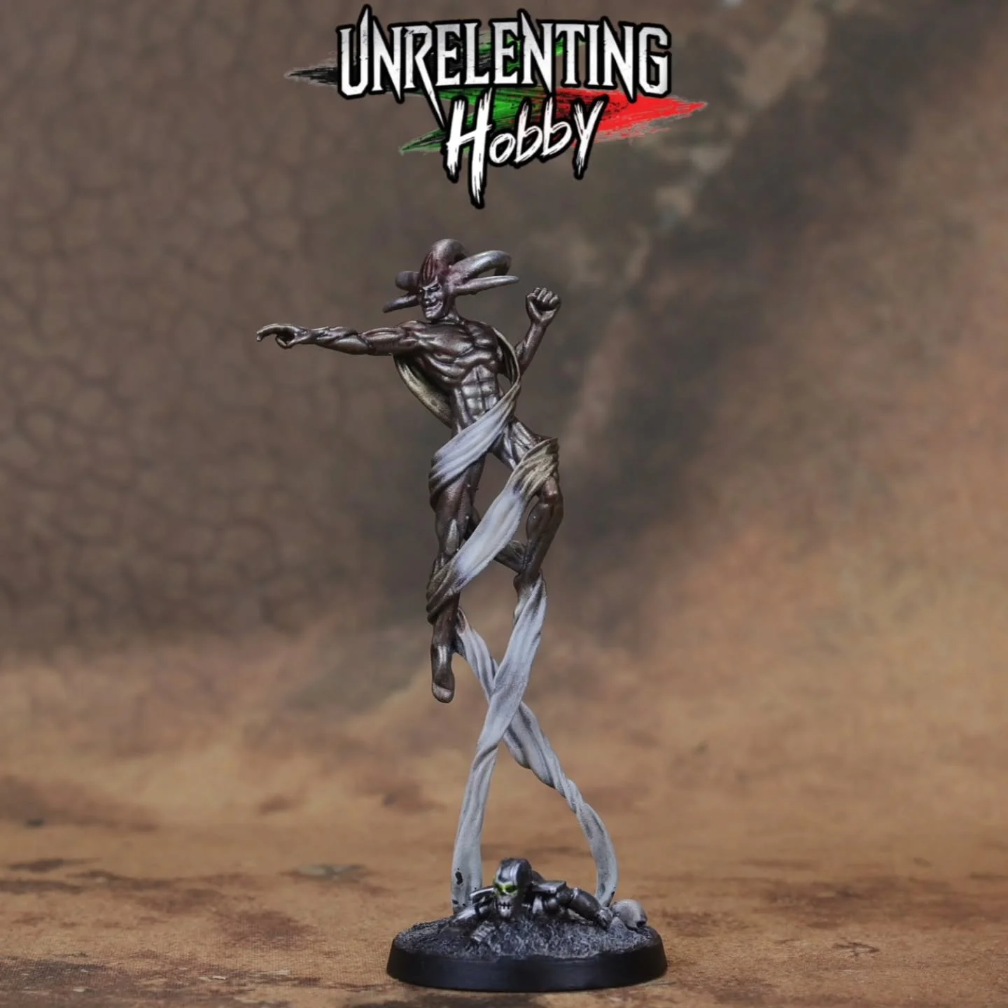 C'tan Shard of the Deceiver.

Would love for him to get the same love his pal got. A super interesting model to paint while trying to reference the box scheme.

Peace! 🤘🏻

Www.unrelentinghobby.co.uk

#warhammer #warhammer40000 #40k #hobby #necrons