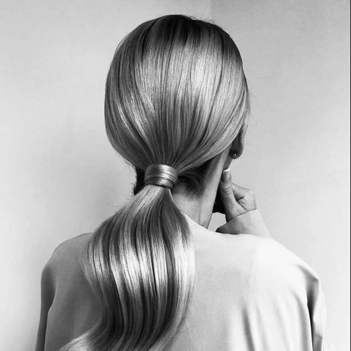 ✨ Sublimez vos cheveux pour les f&ecirc;tes ! ✨
Les f&ecirc;tes de fin d&rsquo;ann&eacute;e approchent, c&rsquo;est le moment parfait pour briller de mille feux. Optez pour une coiffure &eacute;l&eacute;gante et sophistiqu&eacute;e qui fera tourner l