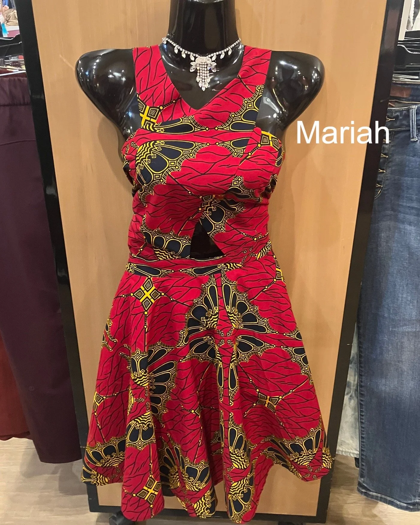 Happy Friday! Here's our favorites on the Kismet floor this week. #fridayfaves #kismetmoment #kismetconsignment #kismet