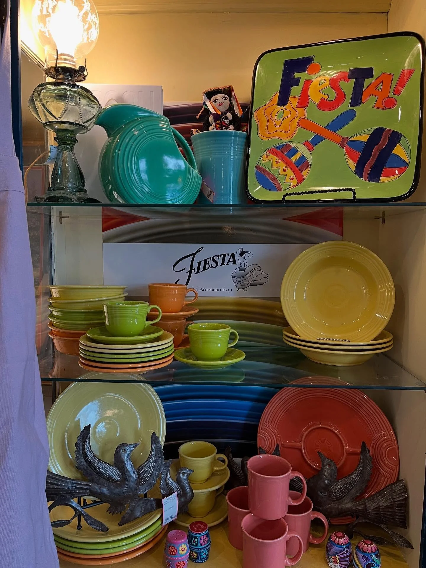 Fiestaware, Red Wing, Frankoma, McCoy and more lovely vintage finds 💕