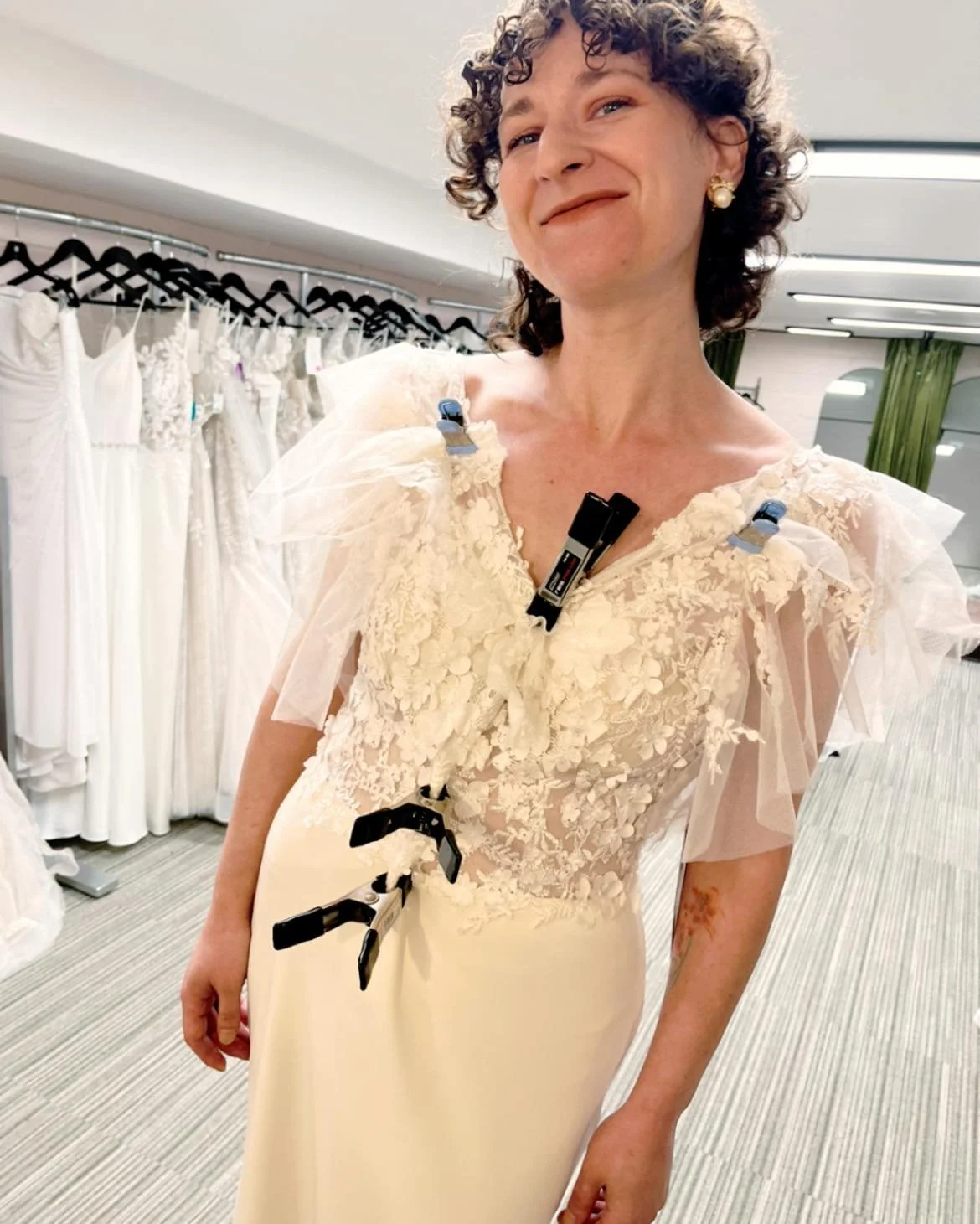 We want to start highlighting Bride on a Budget with Wedding Wednesday! Here&rsquo;s a behind the scenes sneak peak of another bridal photo shoot with the lovely Abigail Marcus.  More official photos from the shoot to come soon! #weddingwednesday  #b