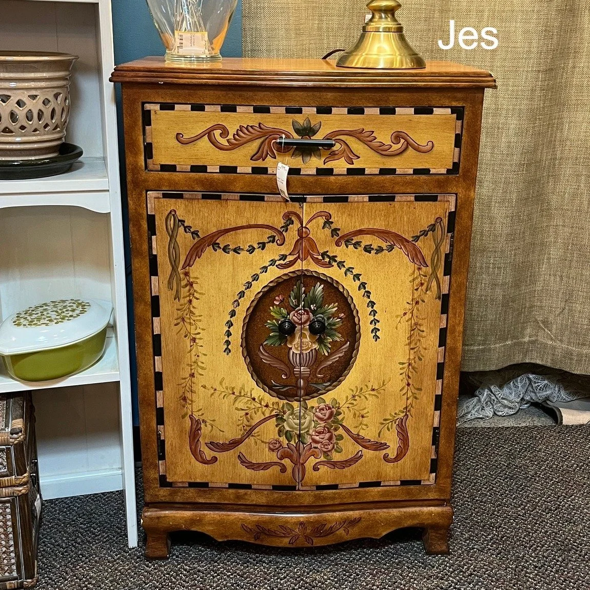 Happy Friday! Here's our favorites on the Kismet floor this week. #fridayfaves #kismetmoment #kismetconsignment #kismet