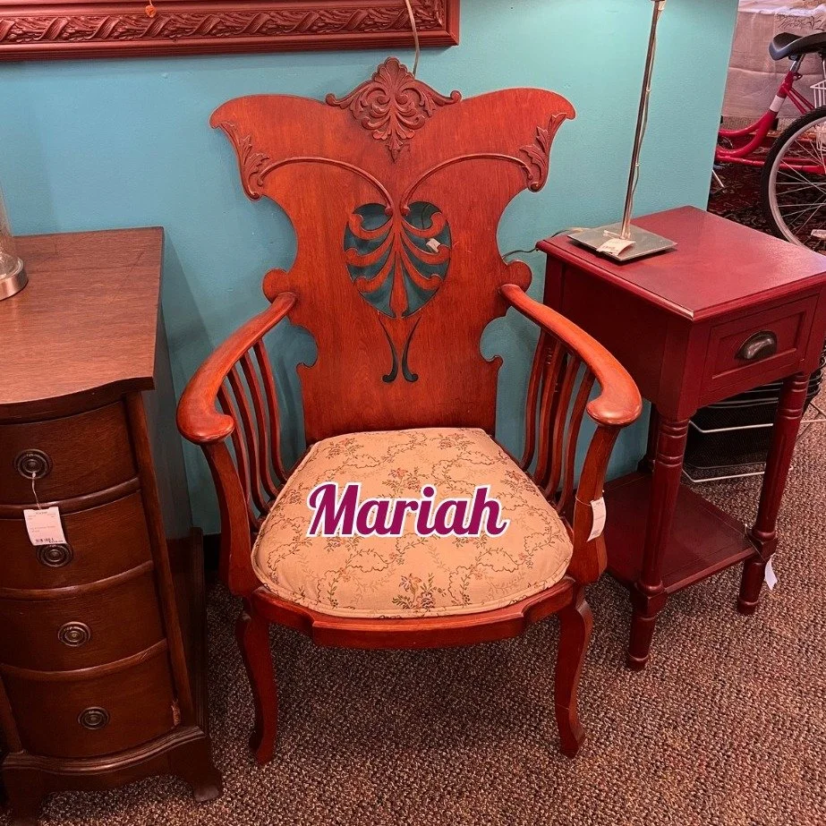 Happy Friday! Here's our favorites on the Kismet floor this week. #kismet #kismetconsignment #kismetmoment #fridayfaves