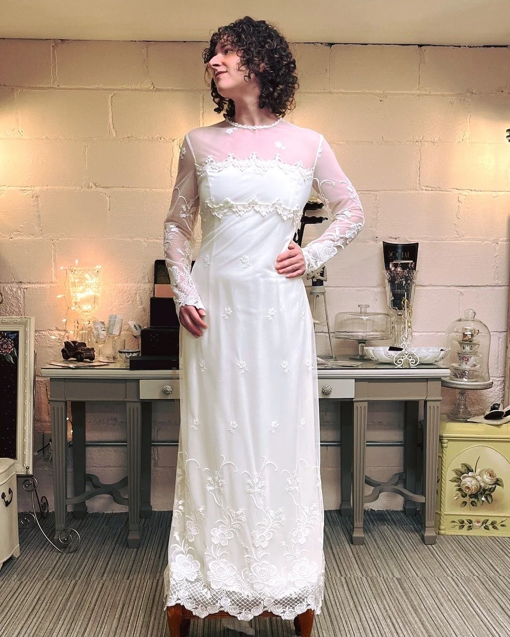 Happy Wedding Wednesday! Highlighting this beautiful vintage lace dress. Thanks Abigail Marcus for modeling! #brideonabudget #weddingwednesday #kismetmoment #kismetconsignment #kismet