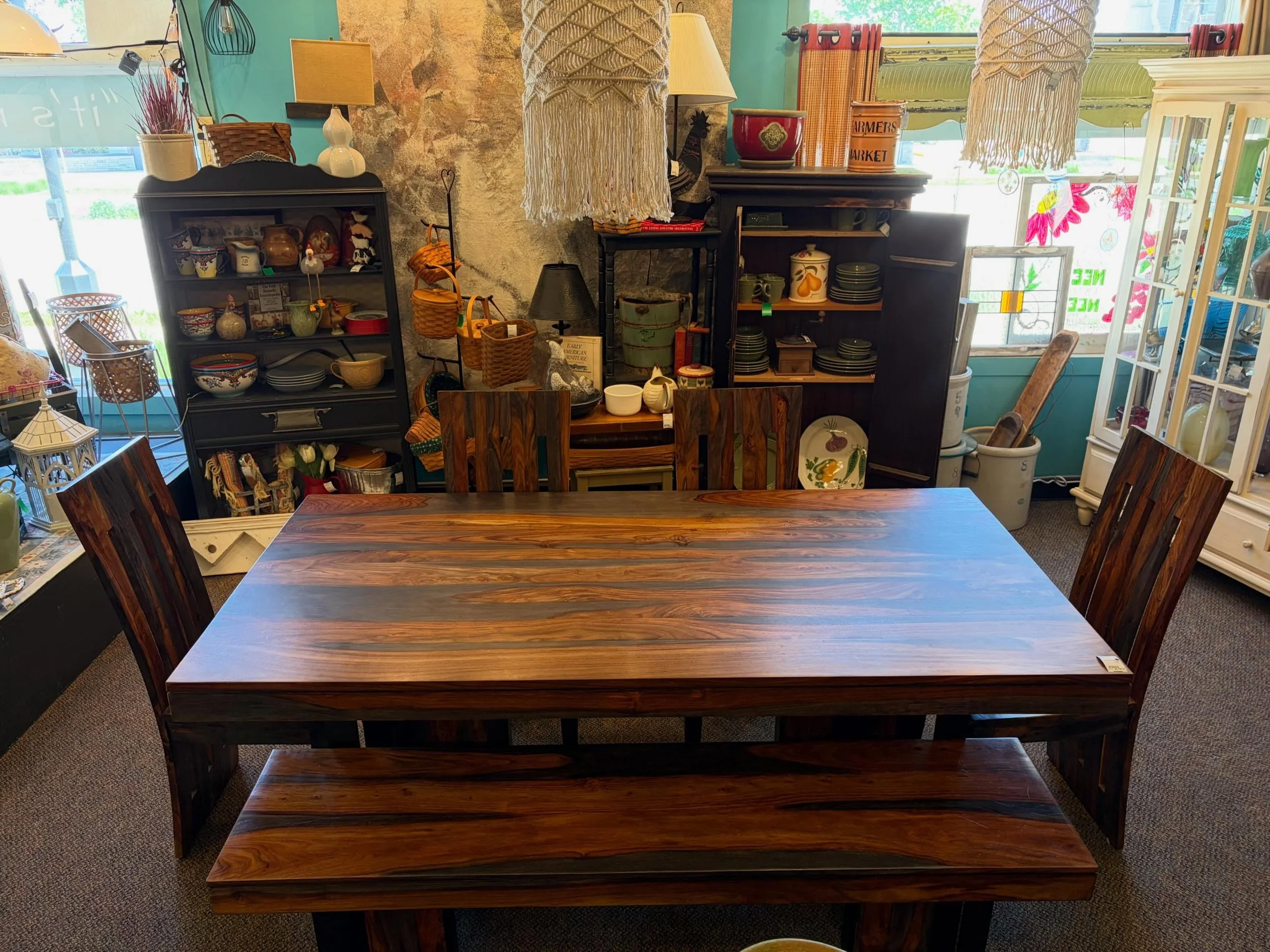 Monday funday! Absolutely beautiful zebra wood table with 4 chairs and bench &hearts;️