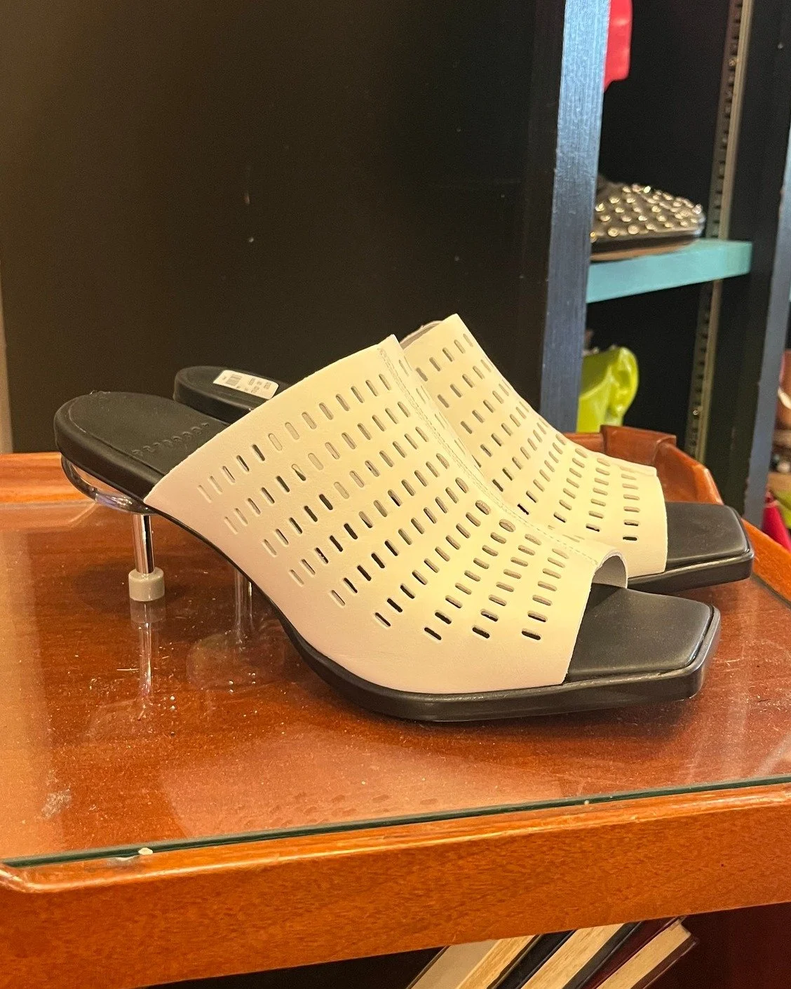 Happy Friday! Today we styled these funky heeled sandals. Thanks to Connie, Jordan, Danielle, and Gabe for styling! #thursdaystyle #kismetmoment #kismetconsignment #kismet