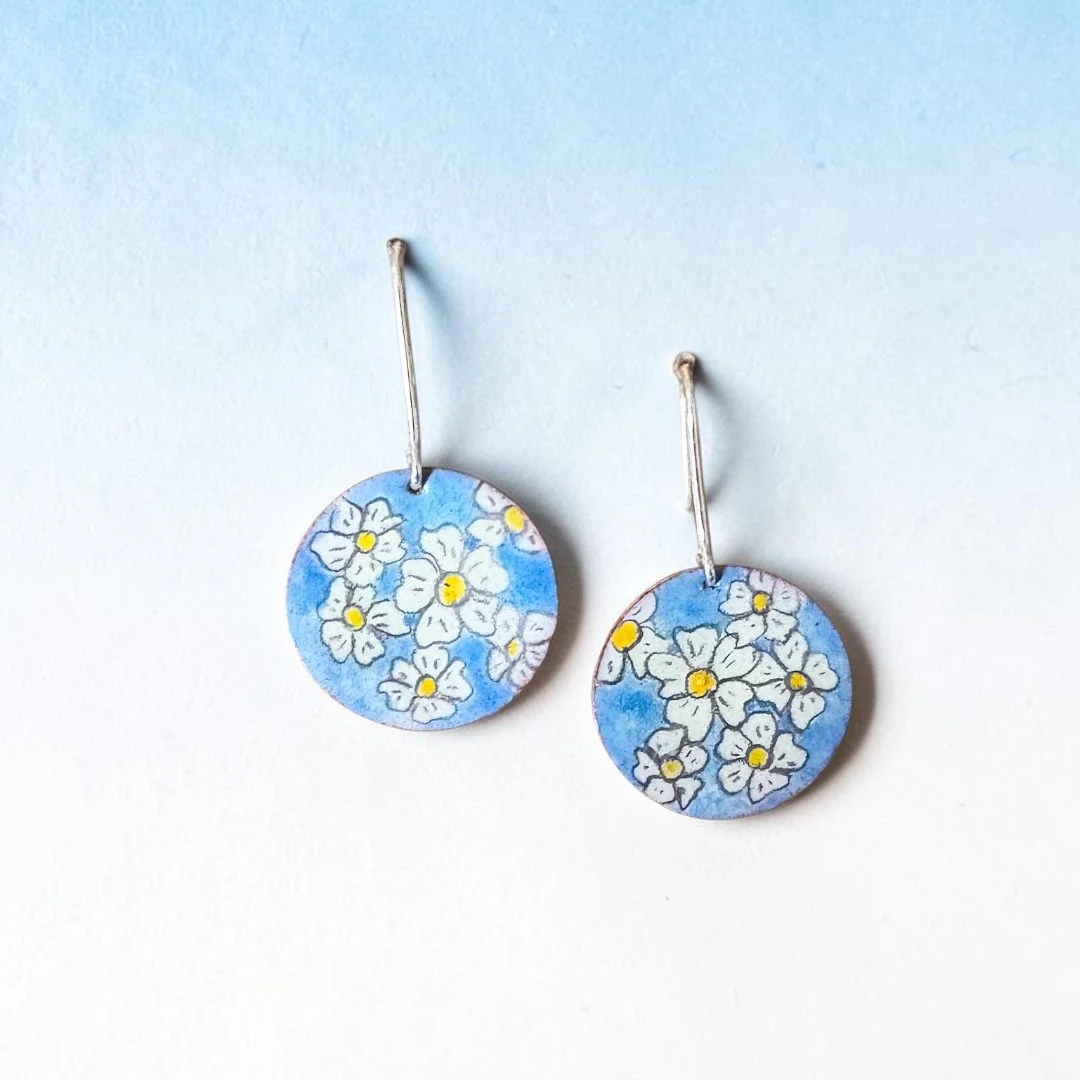 Daisies enamel earrings