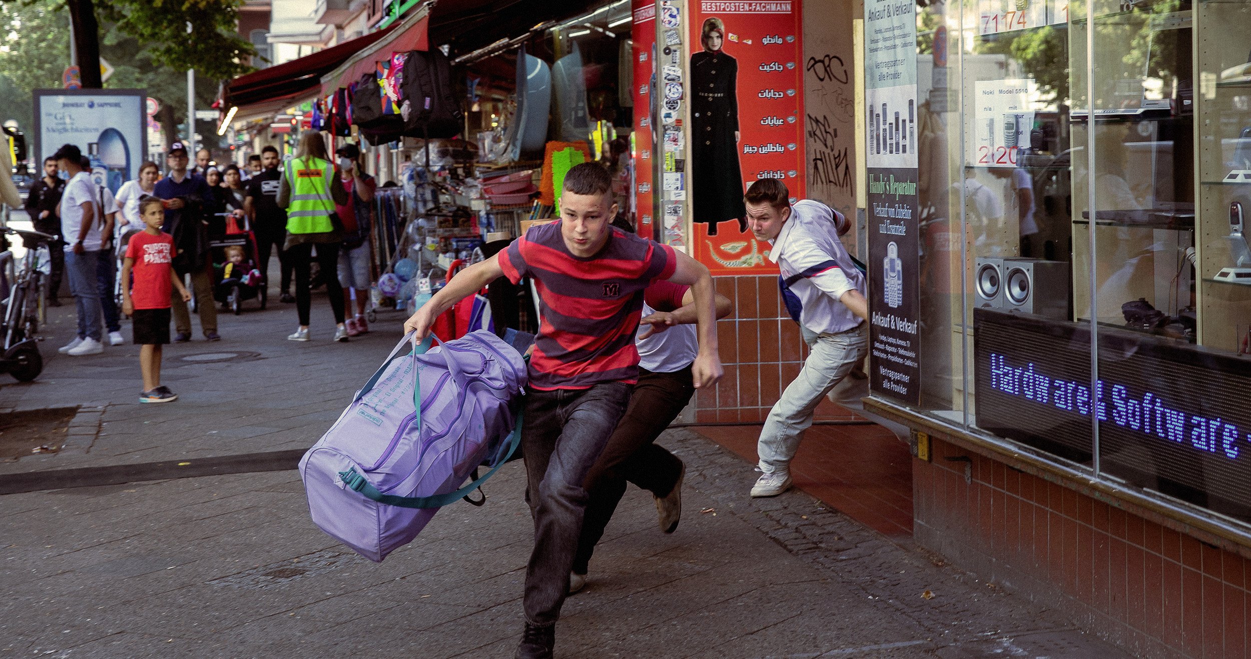 Film Screening: Sonne und Beton    (Sun and Concrete)