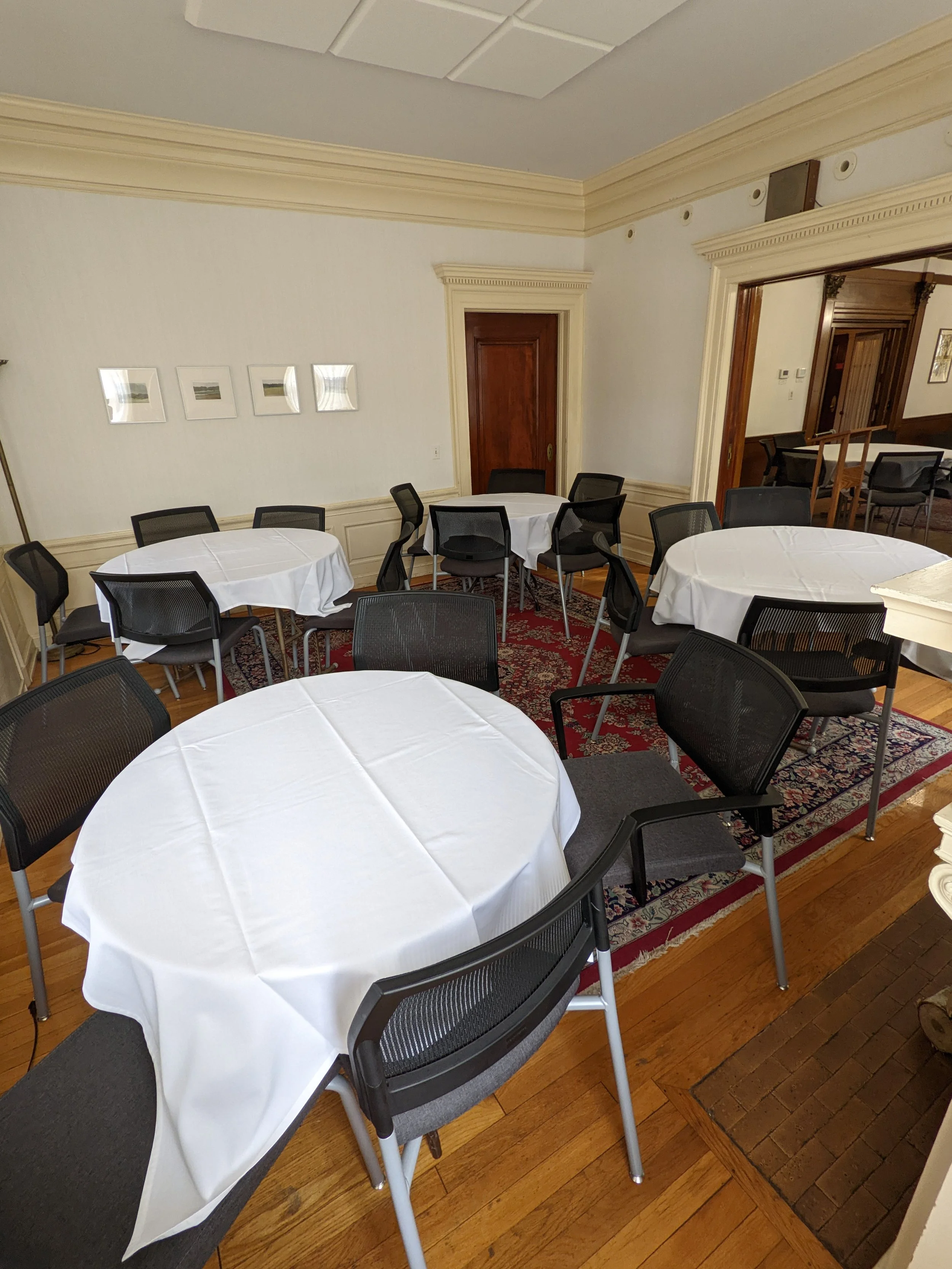 Small Dining Round - Main Floor (20).jpg