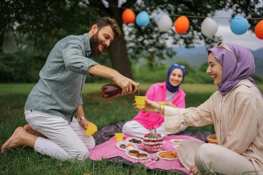 Ramadan Rules for Married and Unmarried Couples: What Islam Teaches with Clarity and Compassion