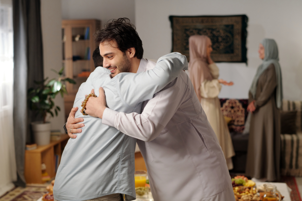 How to Greet a Muslim: Islamic &amp; Arabic Greetings Explained with Respect