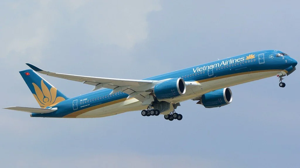  Air Vietnam the second of the A350 operators. This A350 941, registration VN-A886 was their first aircraft, delivered on 01 July 2015. 