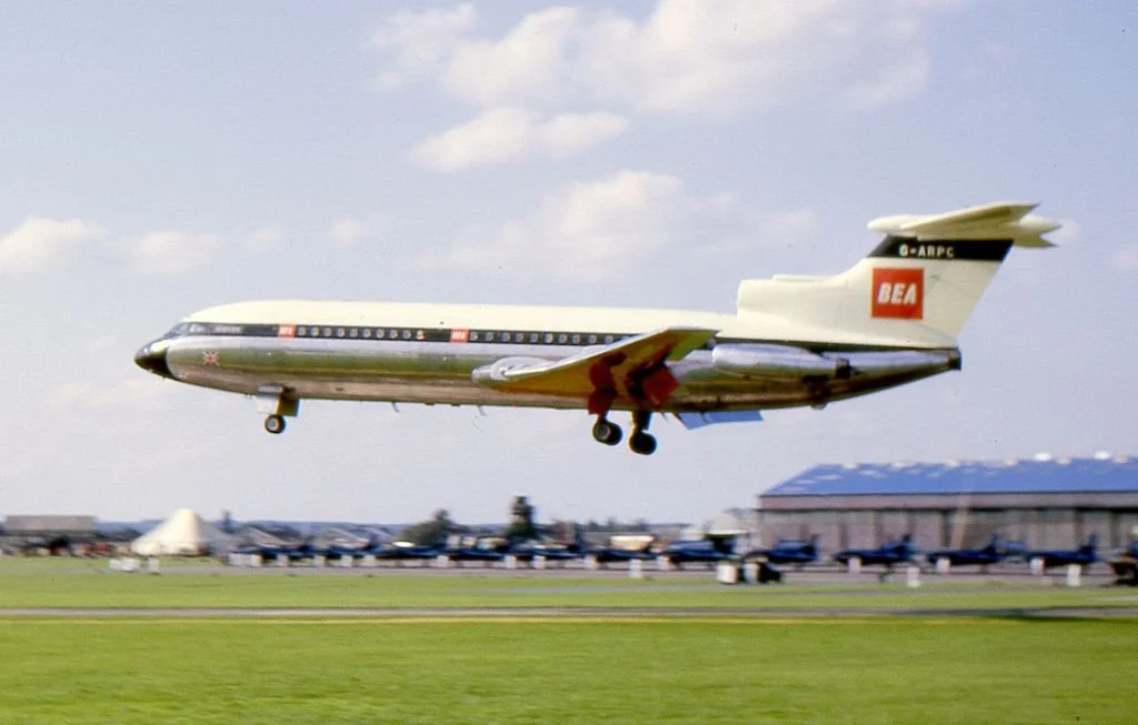  The Hawker-Siddeley HS.121 Trident followed the Caravelle with a (CAT IIIA) and CAT IIIB in 1975. 