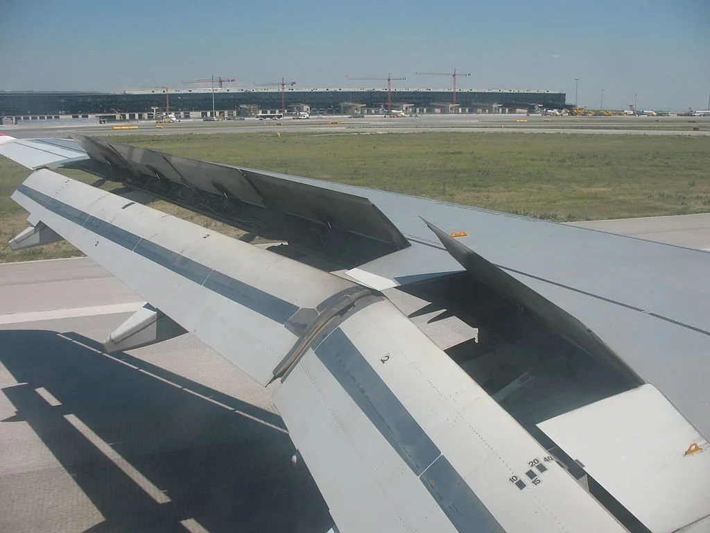 Airliner wings are made up of so many different parts to control the various stages of flight. From flaps and slats to offer more lift at slower speeds, airbrakes to slow the aircraft down and ailerons to control the banking of an aircraft. The X-Wing looks to rethink a lot of these parts and use biomimicry to better control the way a wing behaves much like birds. 