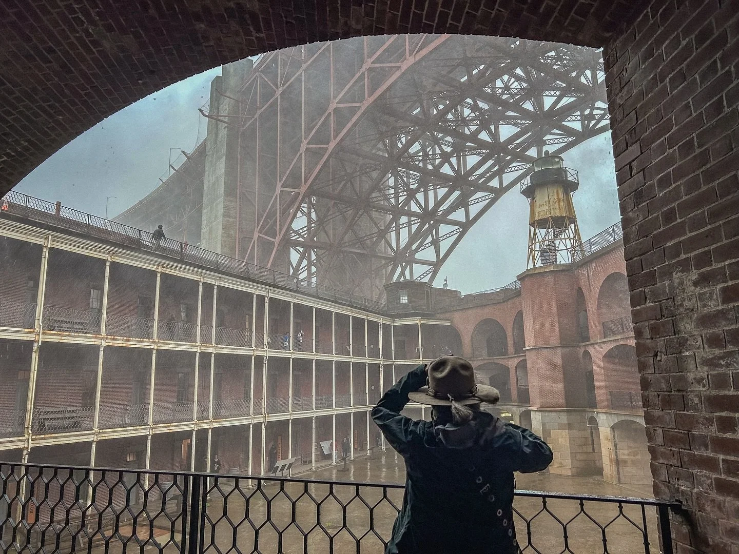 🍂As the first fall rain fell over #FortPoint last Monday, a small part of our team gathered after the closing of&nbsp;𝗕𝗹𝗮𝗰𝗸 𝗚𝗼𝗹𝗱: 𝗦𝘁𝗼𝗿𝗶𝗲𝘀 𝗨𝗻𝘁𝗼𝗹𝗱.

Our heartfelt thanks to the incredible team and dedicated volunteers whose hard 