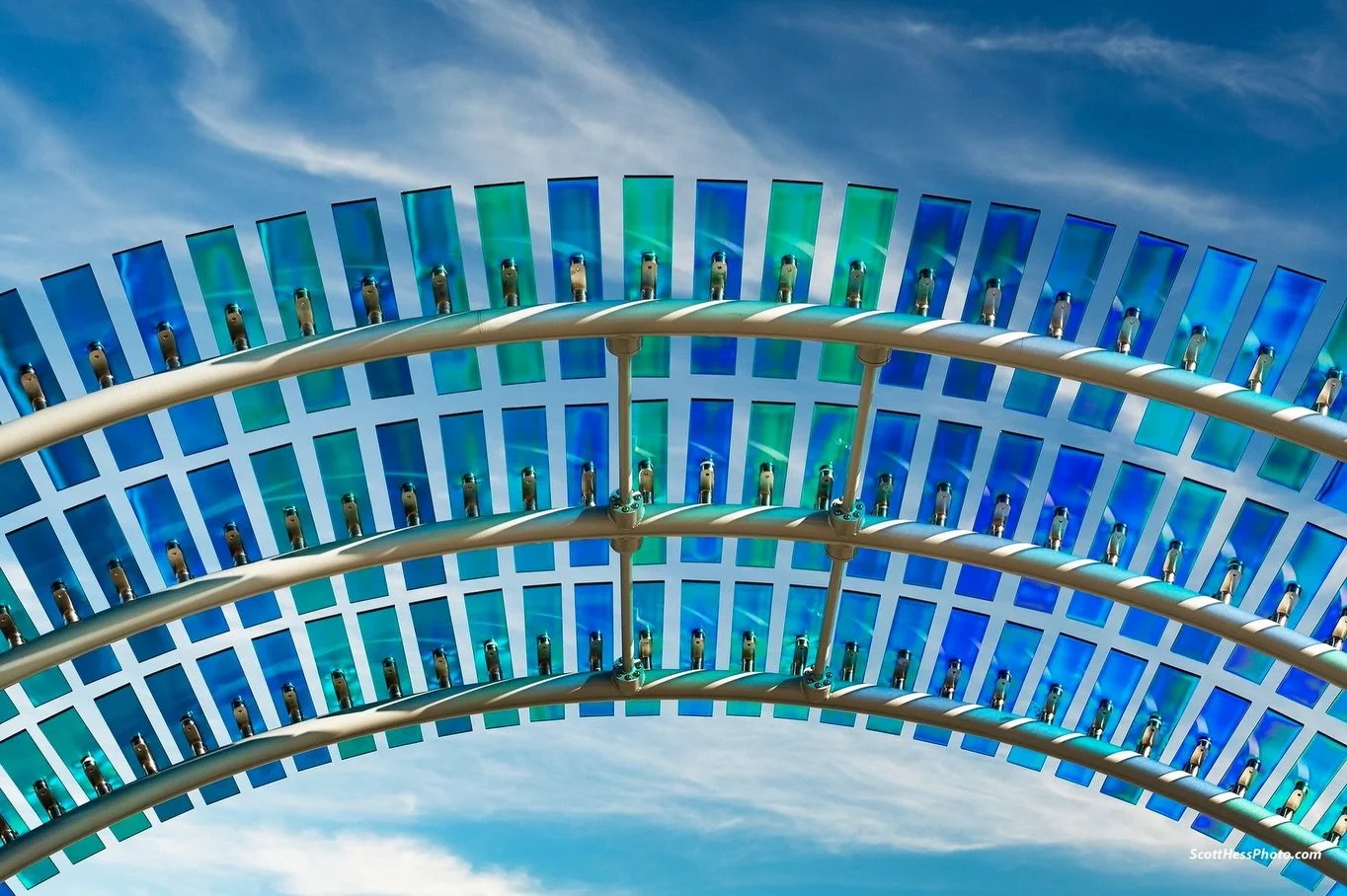 🎉 We&rsquo;re proud to share that @anateresafernandez, who was part of our 𝗟𝗮𝗻𝗱𝘀 𝗘𝗻𝗱 exhibition, has created a new permanent public artwork in #SanFrancisco.

𝗠𝗮𝗿𝗲𝗮𝘀 (Spanish for &ldquo;tides&rdquo;) captures the daily rhythm of light 