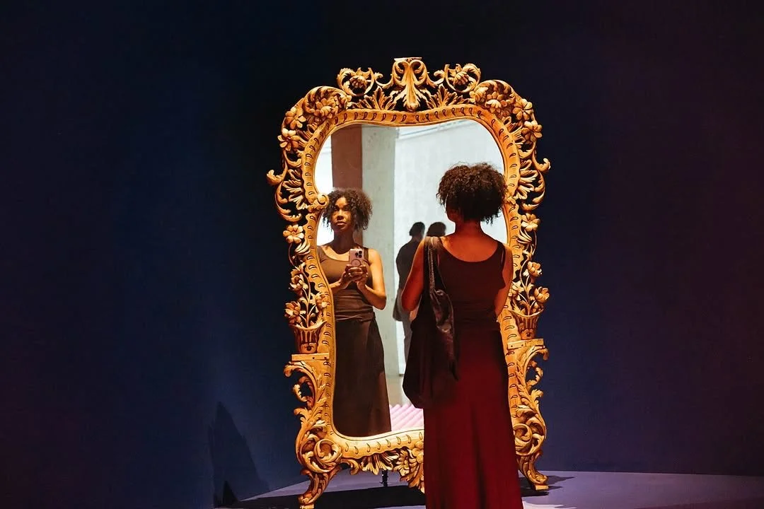 👋 Don&rsquo;t miss your chance to experience #MildredHoward: 𝗣𝗼𝗲𝘁𝗶𝗰𝘀 𝗼𝗳 𝗠𝗲𝗺𝗼𝗿𝘆, on view at the @oaklandmuseumca, through October 18, 2026.

Spanning vibrant collages, found-object sculptures, and immersive installations, @mildredhowar