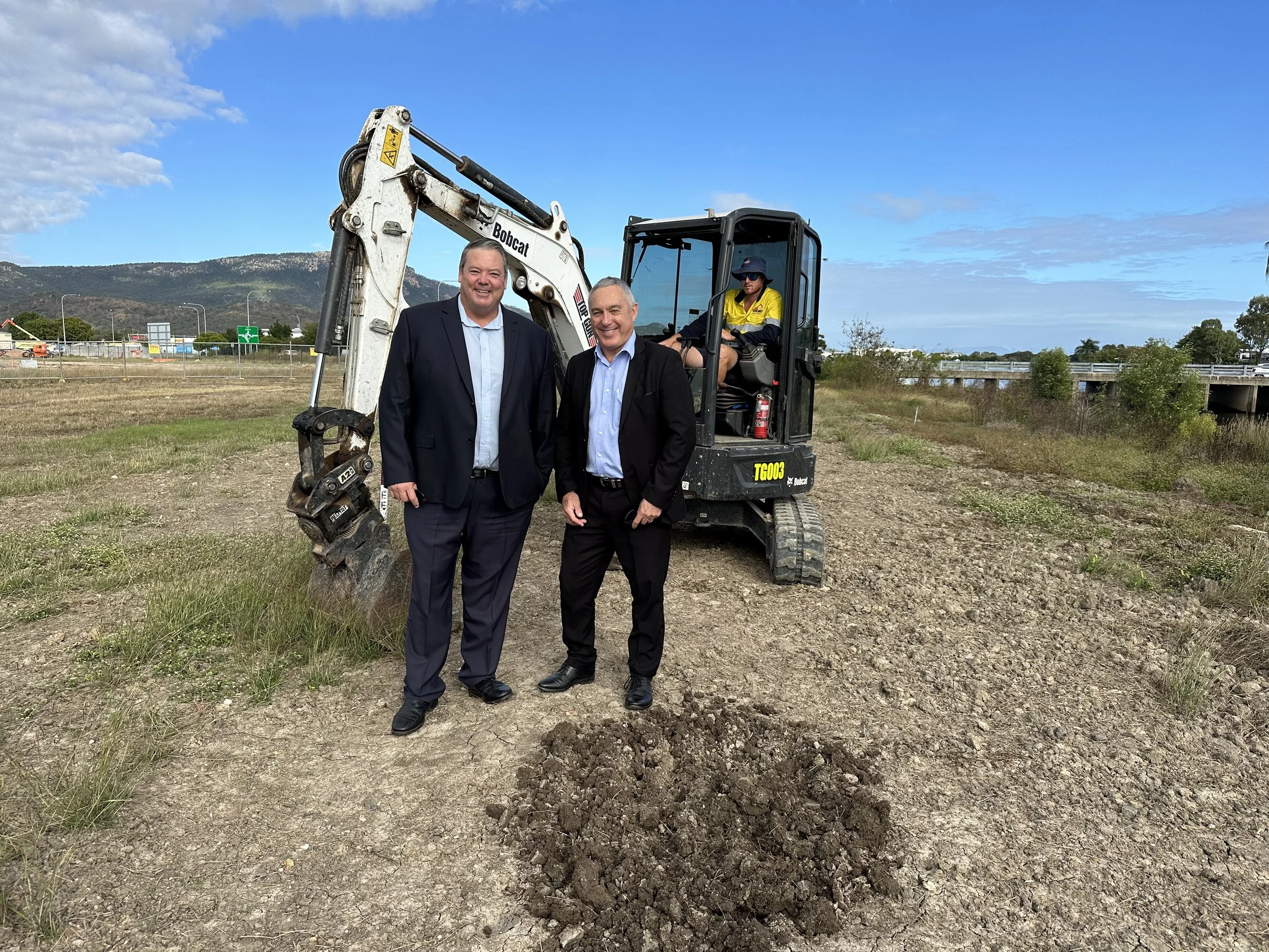 DAWSON MP TURNS SOD ON NEW AEIOU FACILITY