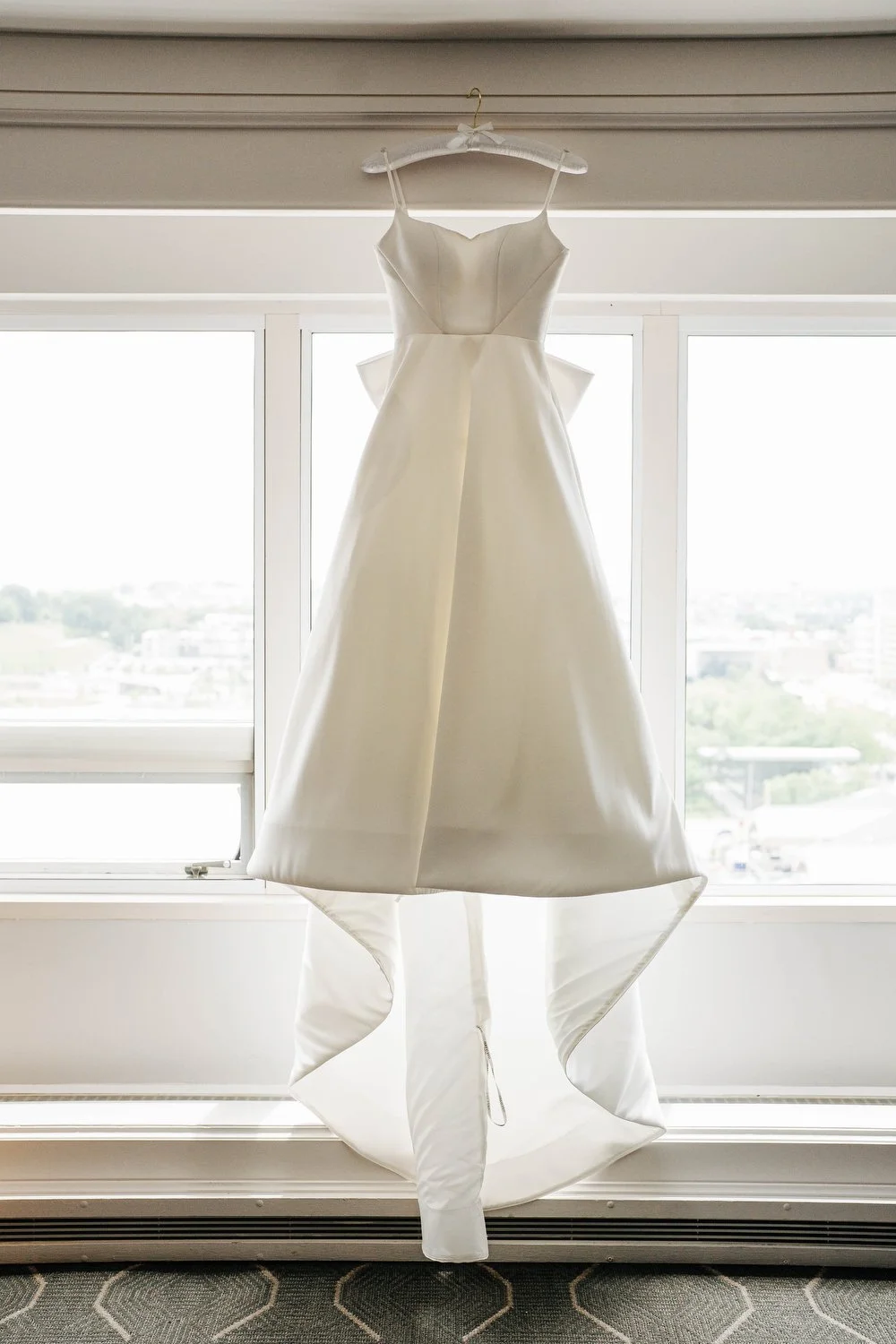 elegant-summer-baltimore-wedding-1840s-plaza-love-life-images 0004.JPG