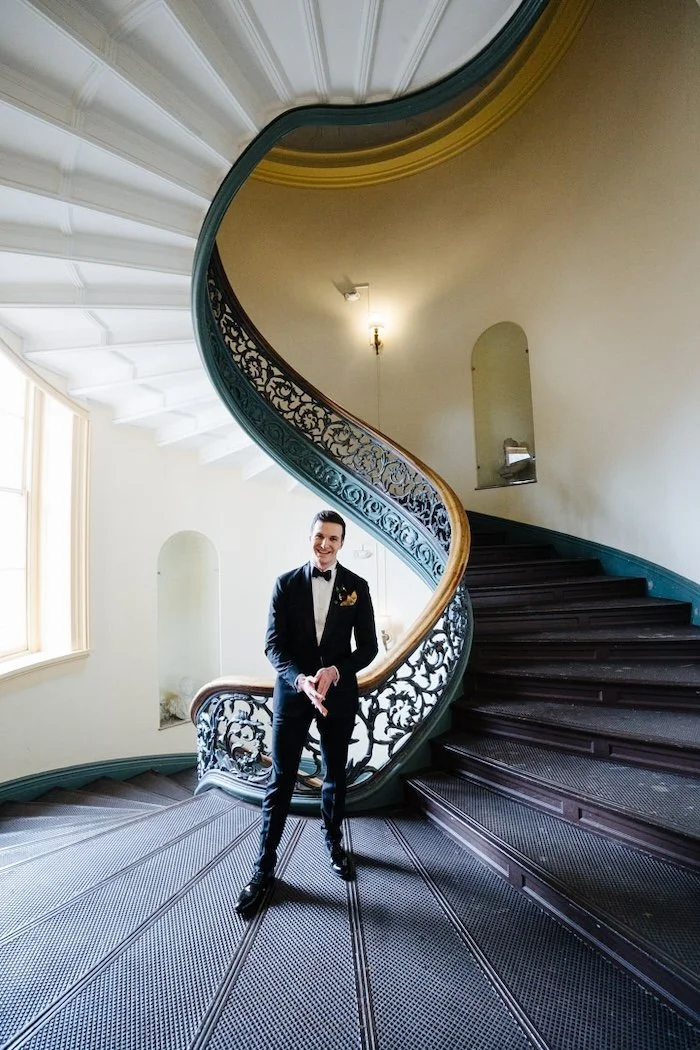 elegant-chic-winter-wedding-peabody-library-baltimore-love-life-images 009.JPG