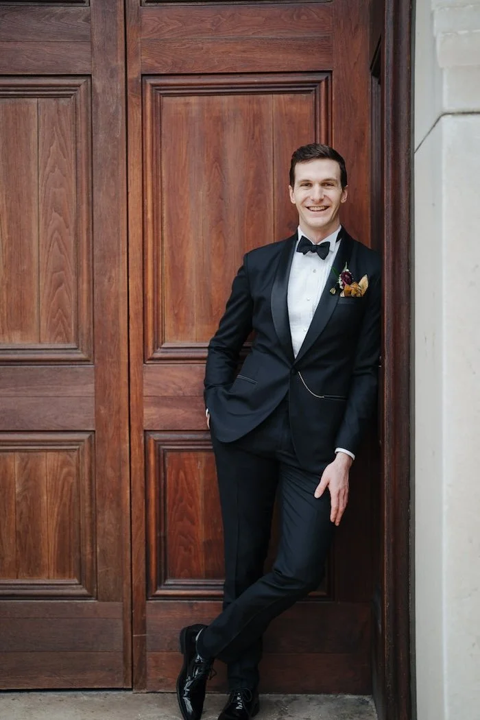 elegant-chic-winter-wedding-peabody-library-baltimore-love-life-images 030.JPG