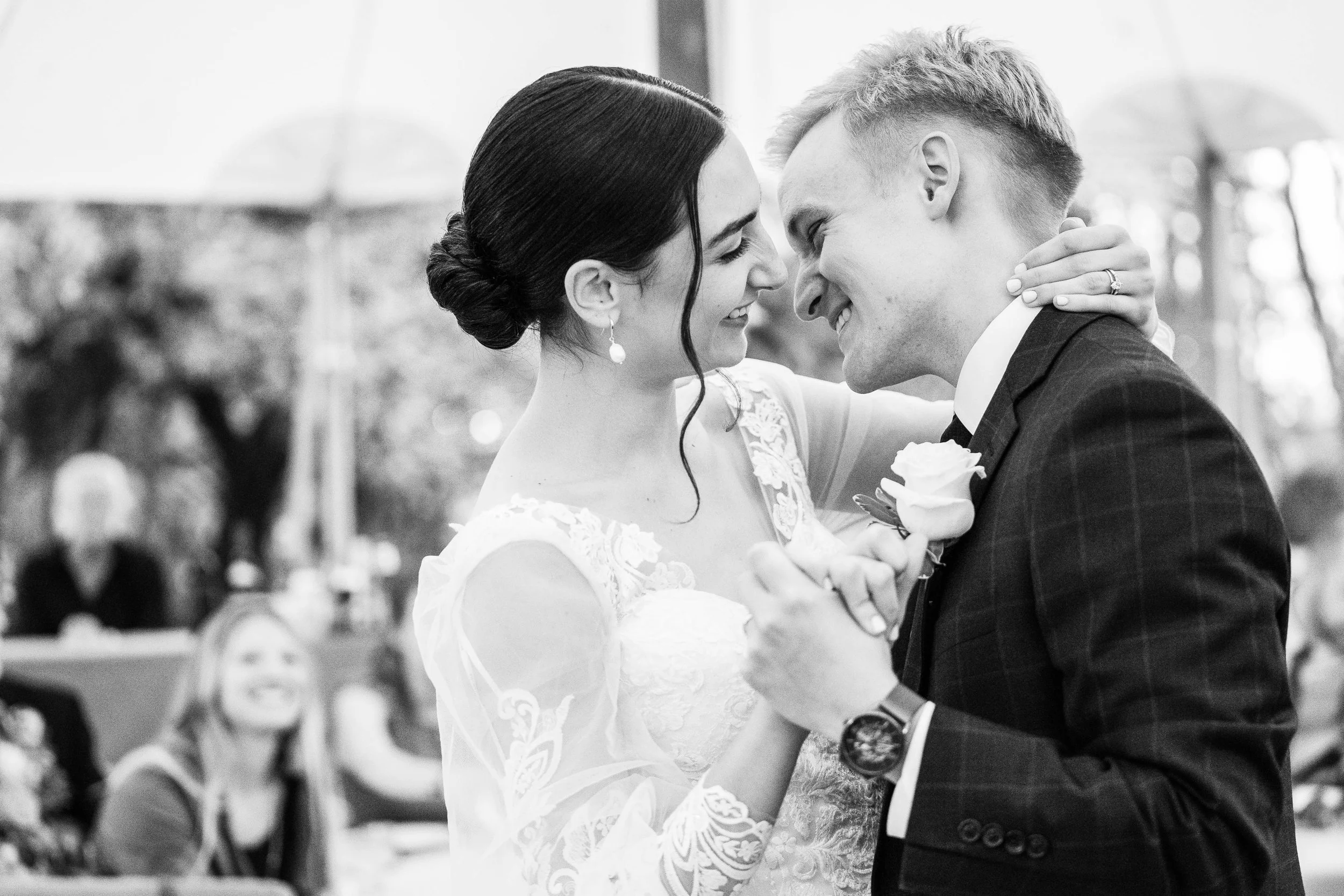 romantic outdoor wedding photo 0087.jpg
