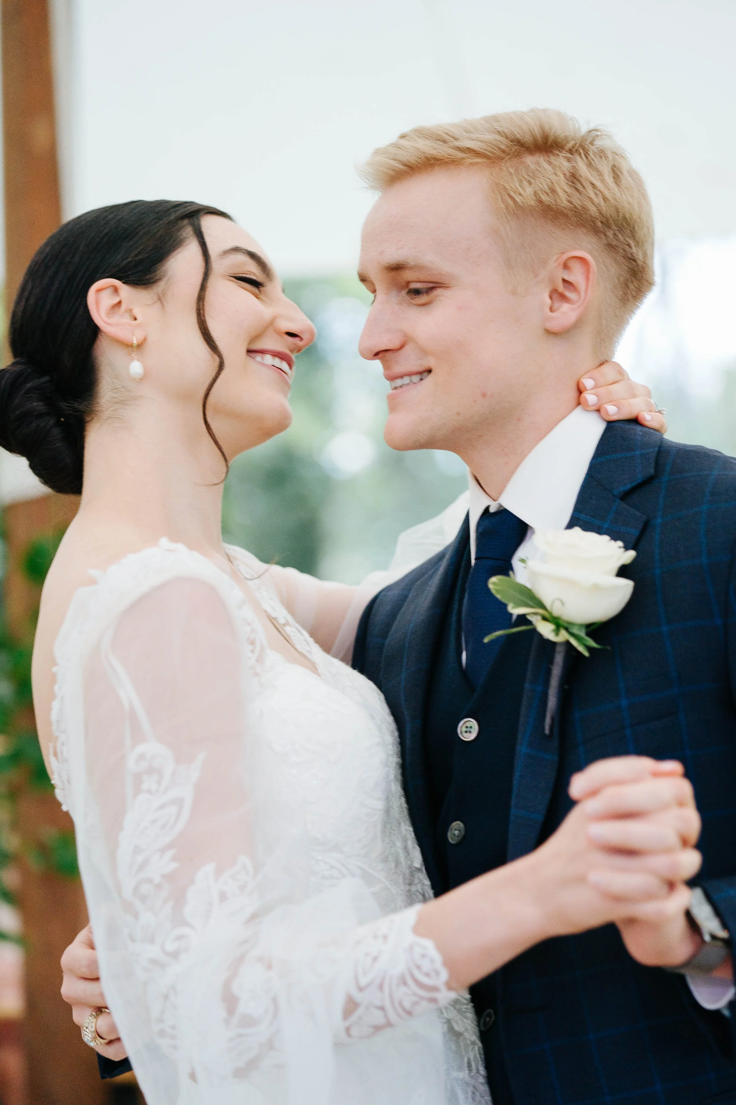 romantic outdoor wedding photo 0086.jpg