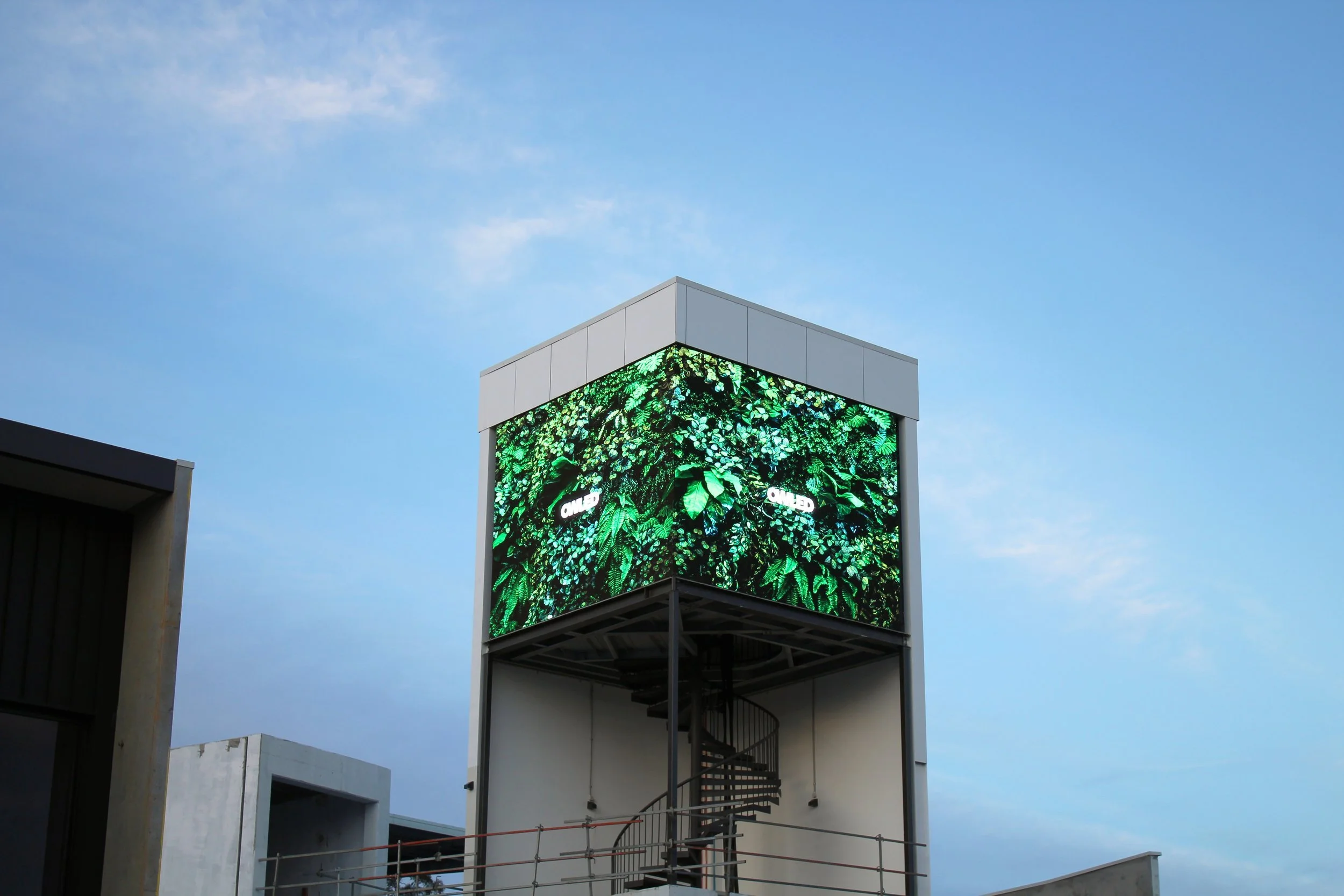 cube-led-billboard-queensland-goldcoast-owled-3.jpg