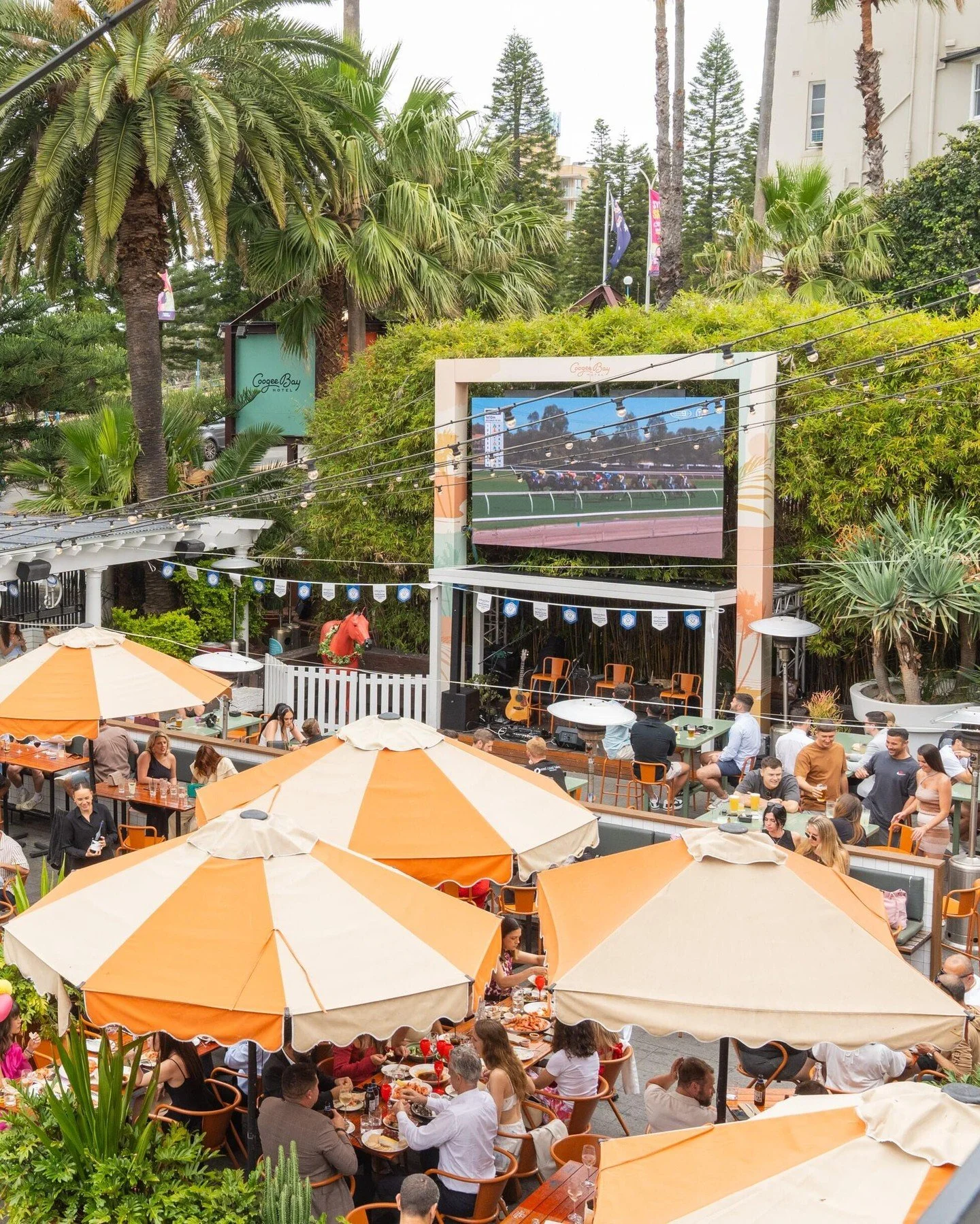 Cup Day plans locked in? π
Join us for the big race by the beach! Big screens and a lunch made for celebrating.
Spots are filling fast, secure your table now π₯