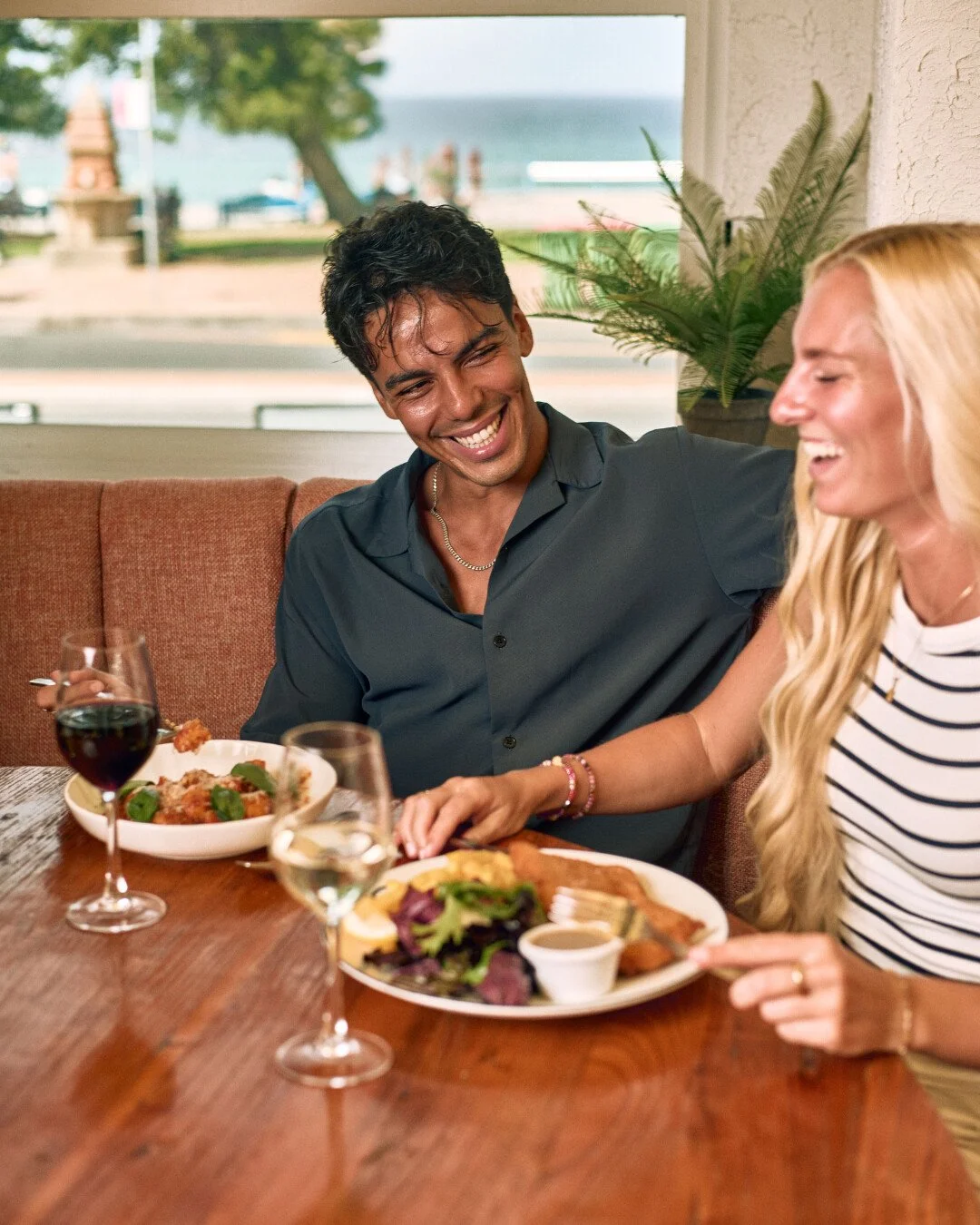 Lunch with a side of sea views 🌊