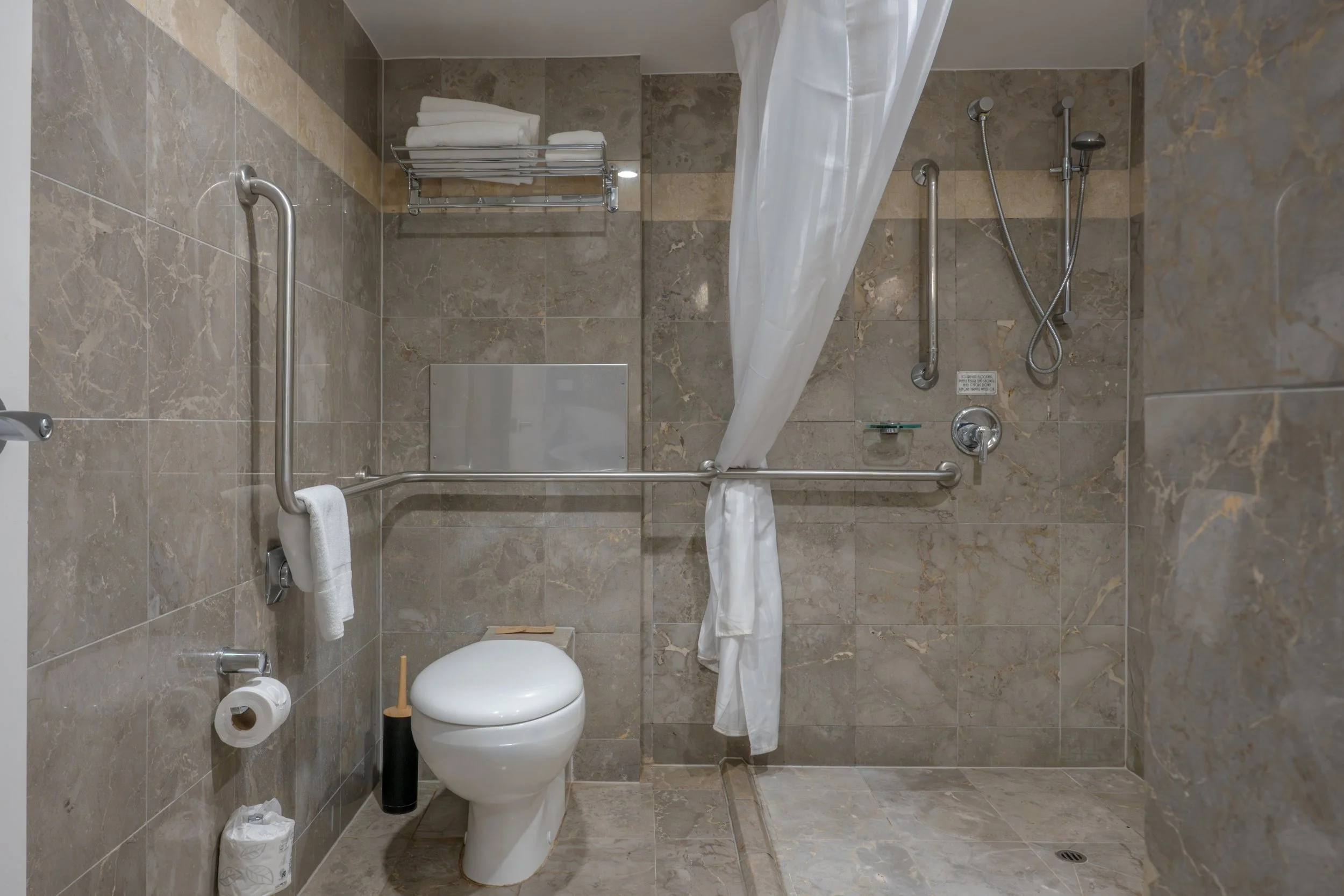 CBBH_Accomodation Accessible Bathroom_2026-01_01_HR.jpg