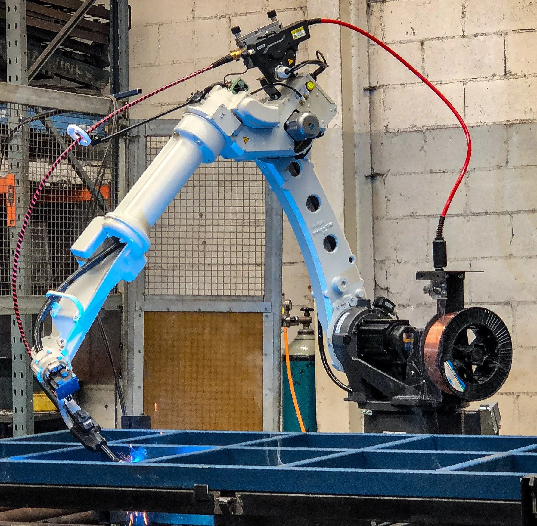 2000mm reach MIG welding robot
