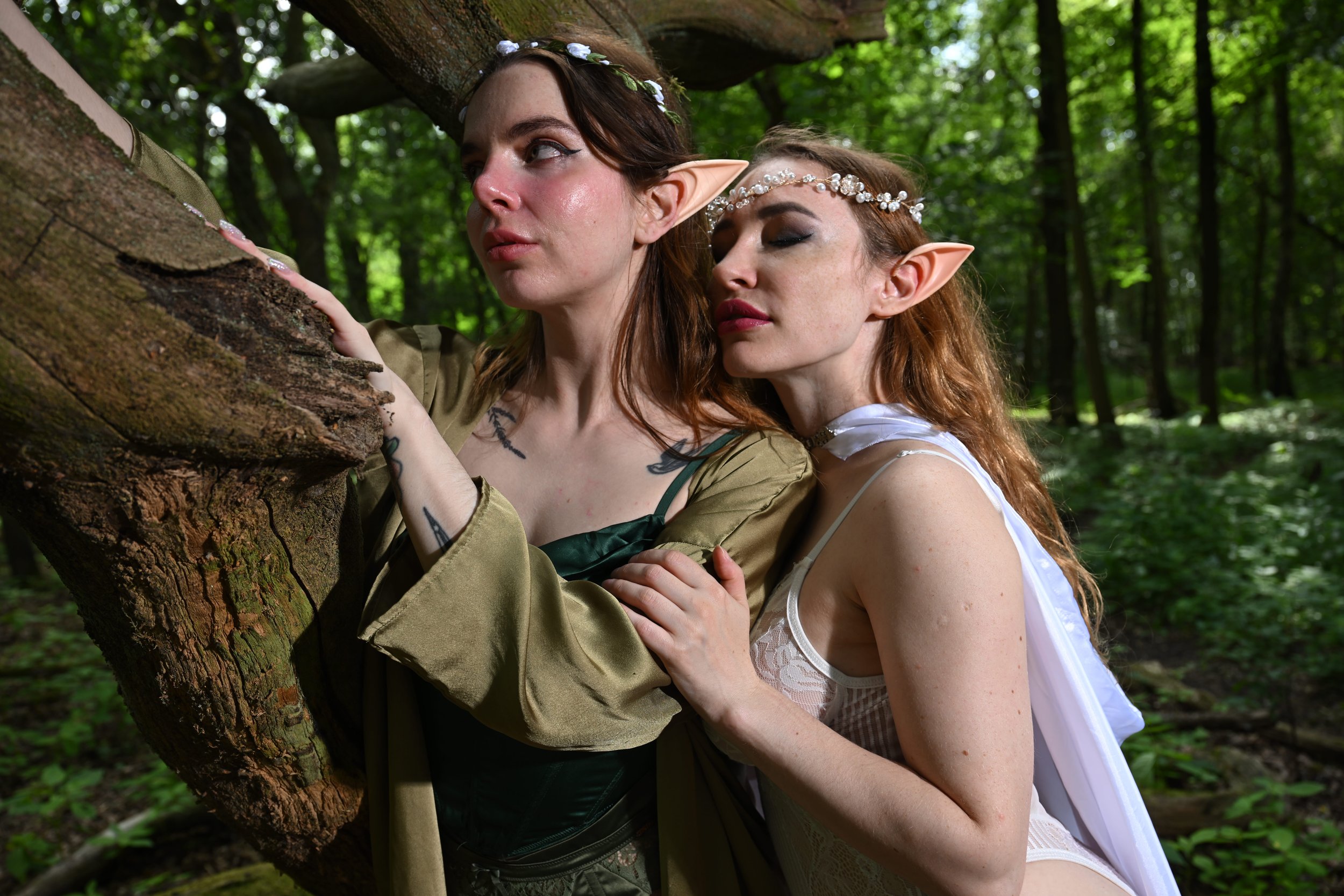 With elvirasusse.com, photo by Frank Schneider