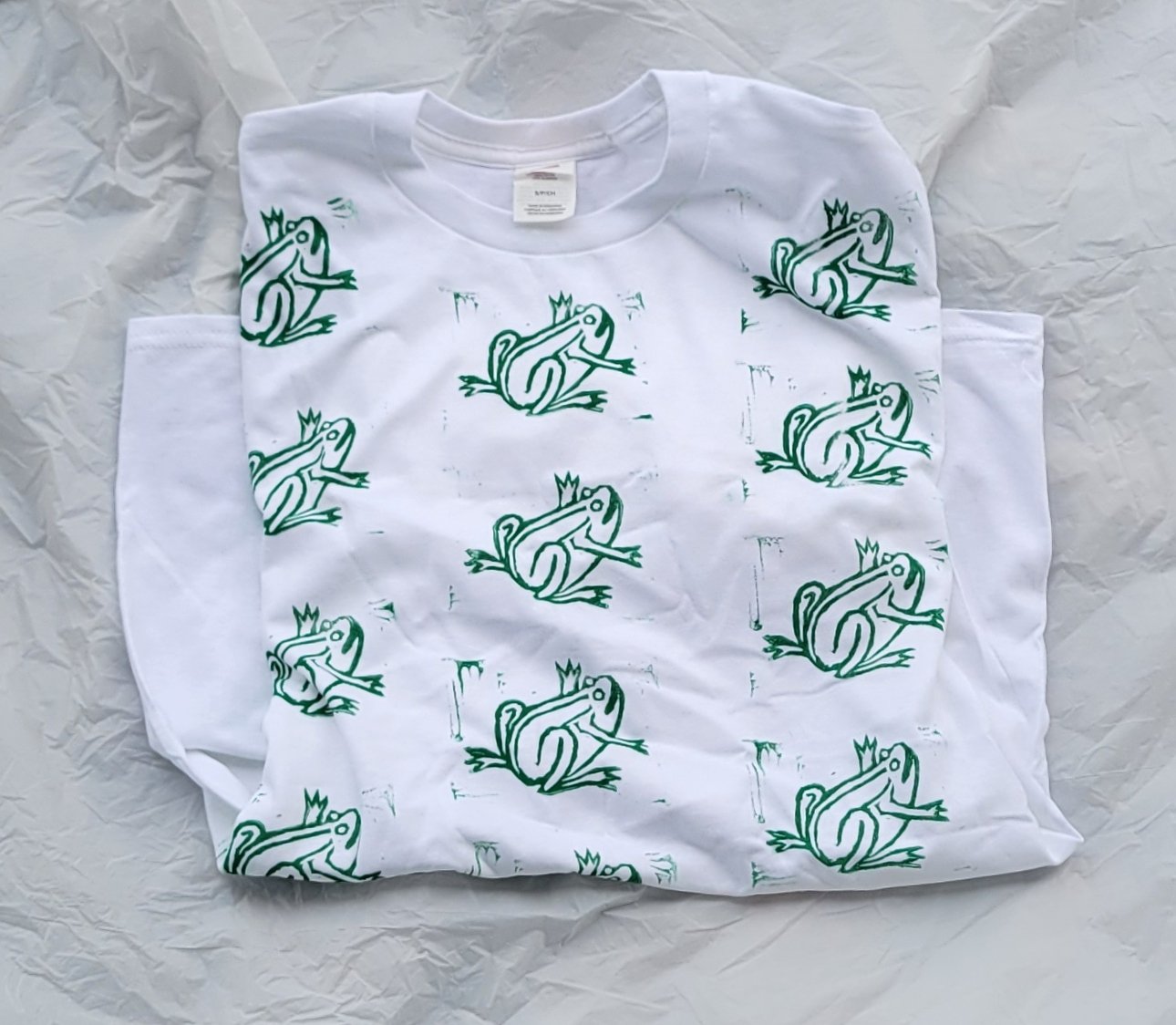 frog shirt 1.jpg
