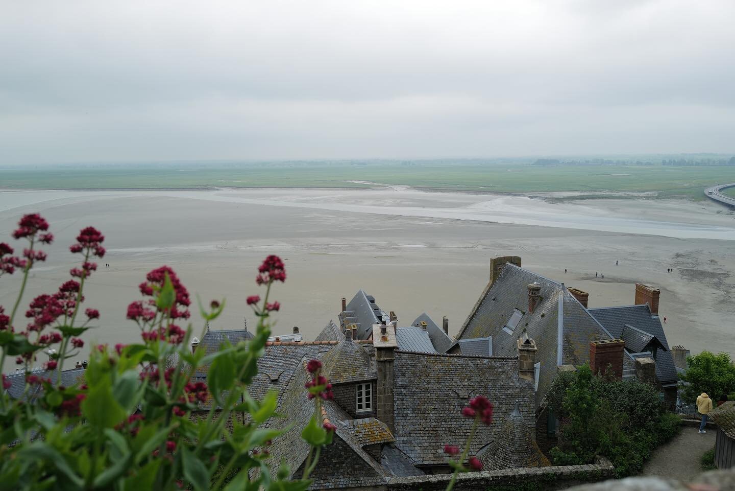 Mont Saint-Michel is a mood in itself, and there was no better way to capture it than with my moody Leica camera 📸 

#montsaintmichel #montsaintmichelabbey #normandie #normandietourisme #travelnowkids #theadventuresofchiaraserafinaandfabrizio