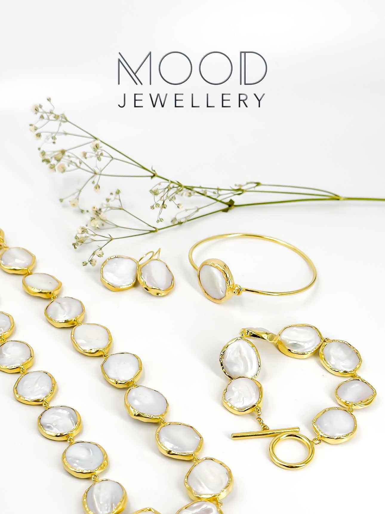 Tons terra, laranja, castanho, beije&hellip;
E a delicadeza das p&eacute;rolas encastoadas em prata dourada! ✨🫶🏻🤍 n&atilde;o podia ser mais perfeito! 😉
&hellip;
🛒 www.moodjewellerystore.com 🛍️
&hellip;
📧 info.moodstore@gmail.com
Ou 👉🏻 mensag