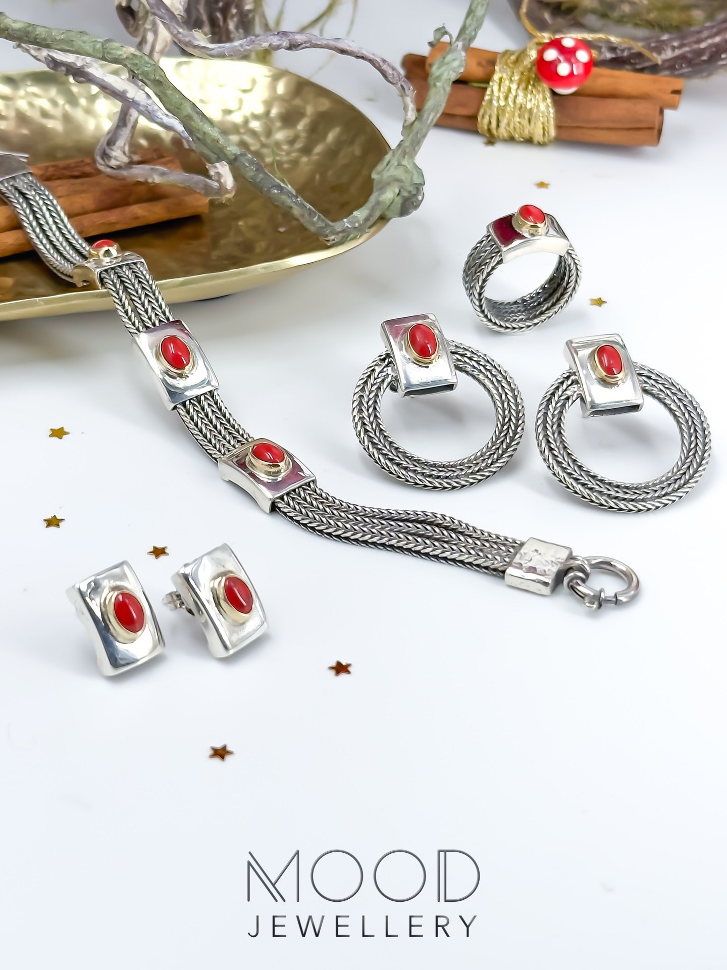 ❤️ 🍒Em tons de vermelho! 🍓🍎
&hellip;
🛒 www.moodjewellerystore.com 🛍️
&hellip;
📧 info.moodstore@gmail.com
Ou 👉🏻 mensagem privada
...
Ponto de recolha no Porto:
@guerreiros.joias
&hellip;
#moodjewellerystore #moodjewellerydesign #mood #store #j