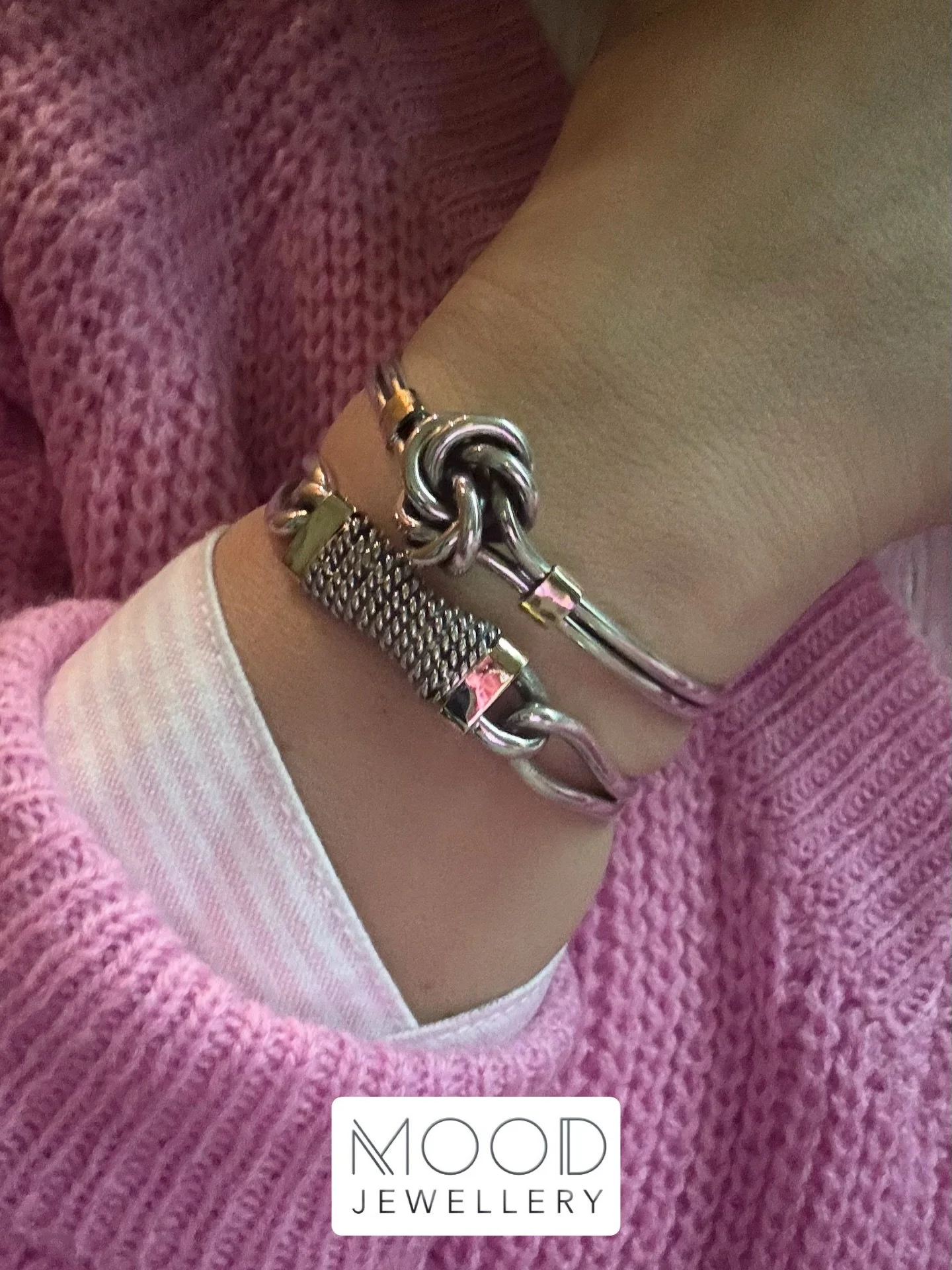 Pink MOOD is ON! 🩷
&hellip;
Escravas em prata e ouro
&hellip;
🛒 www.moodjewellerystore.com 🛍️
&hellip;
📧 info.moodstore@gmail.com
Ou 👉🏻 mensagem privada
...
Ponto de recolha no Porto:
@guerreiros.joias
&hellip;
#moodjewellerystore #madeinportug