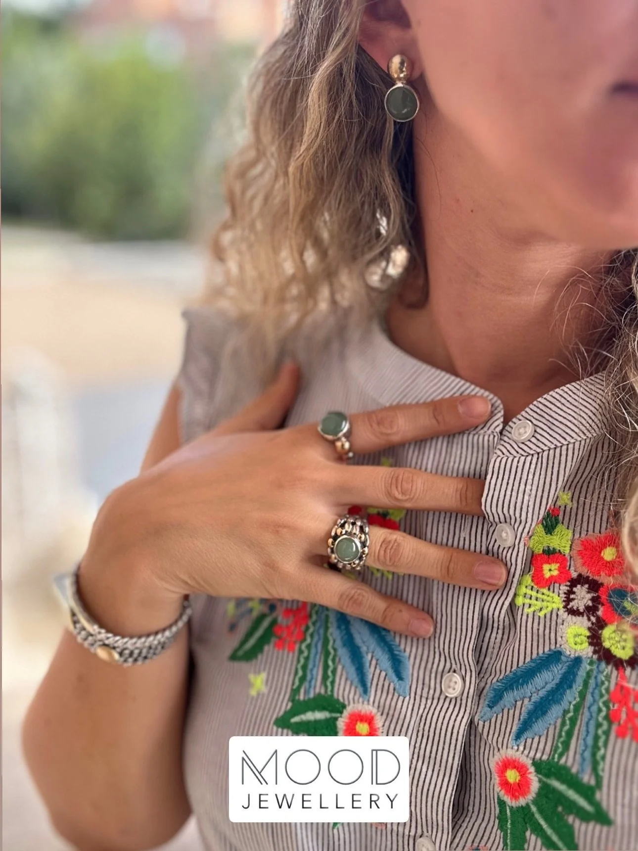 Green Mood 💚
&hellip;
Verde jade, aquele tom de verde que fica bem com tudo 🫶🏻
&hellip;
🛒 www.moodjewellerystore.com 🛍️
&hellip;
📧 info.moodstore@gmail.com
Ou 👉🏻 mensagem privada
...
Ponto de recolha no Porto:
@guerreiros.joias
&hellip;
#mood