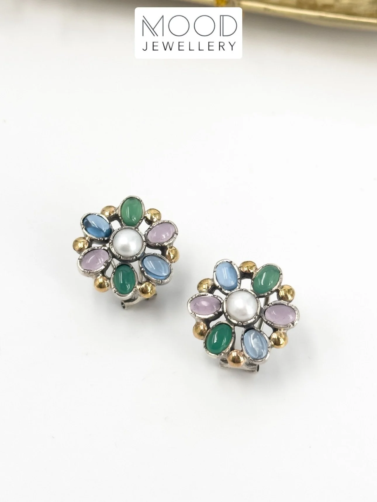 Como n&atilde;o ficar apaixonada por estes brincos? 💜🩵💚
&hellip;
🛒 www.moodjewellerystore.com 🛍️
&hellip;
📧 info.moodstore@gmail.com
Ou 👉🏻 mensagem privada
...
Ponto de recolha no Porto:
@guerreiros.joias
&hellip;
#moodjewellerystore #madeinp