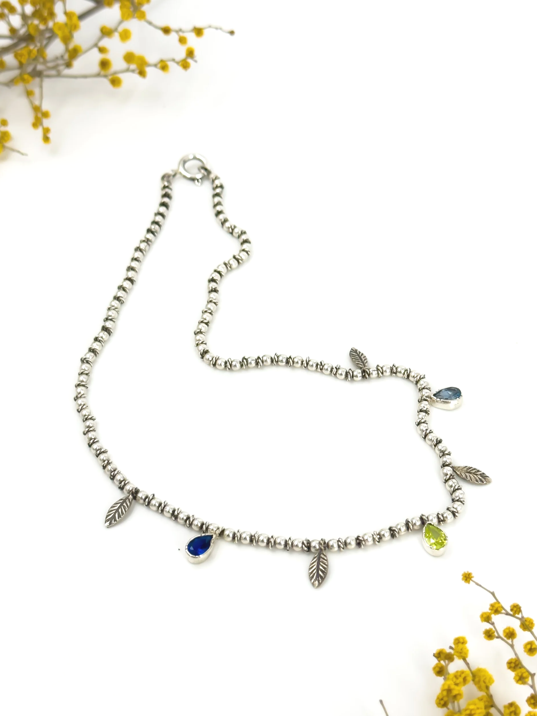 Colar Folhinhas e Gotas Orvalho