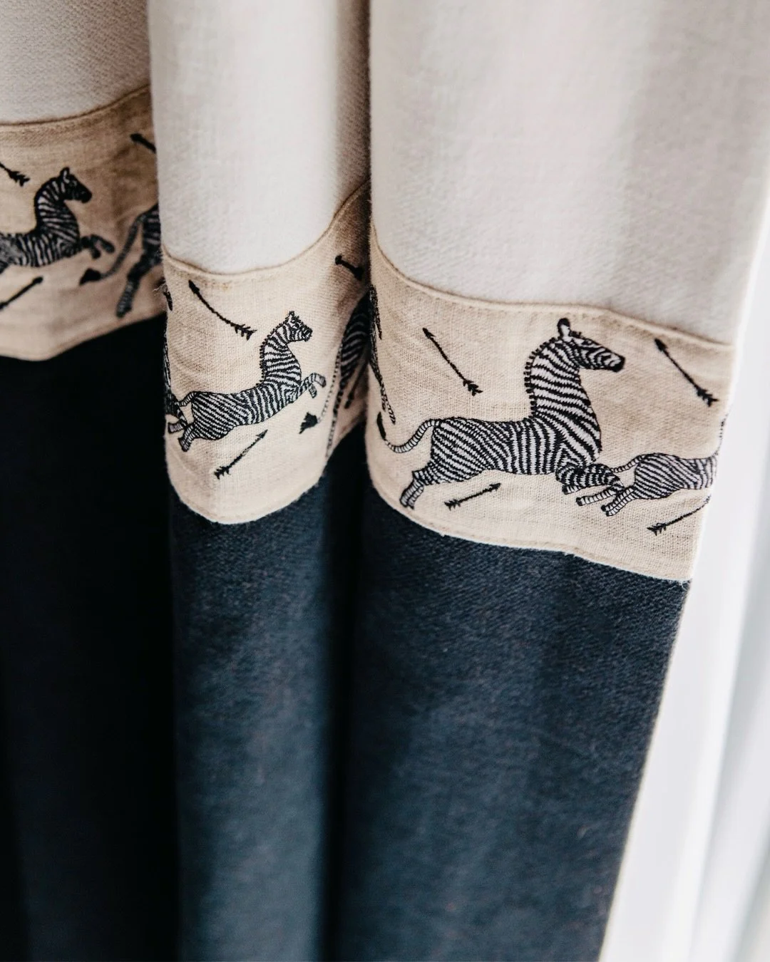 N O T  B O R I N G  N E U T R A L

We love our colour but there is definitely a place for neutrals in our designs too &hellip; just not the beige-on-beige boring versions of neutrals. Our version comes with ZEBRAS! I will never not love this Scalaman