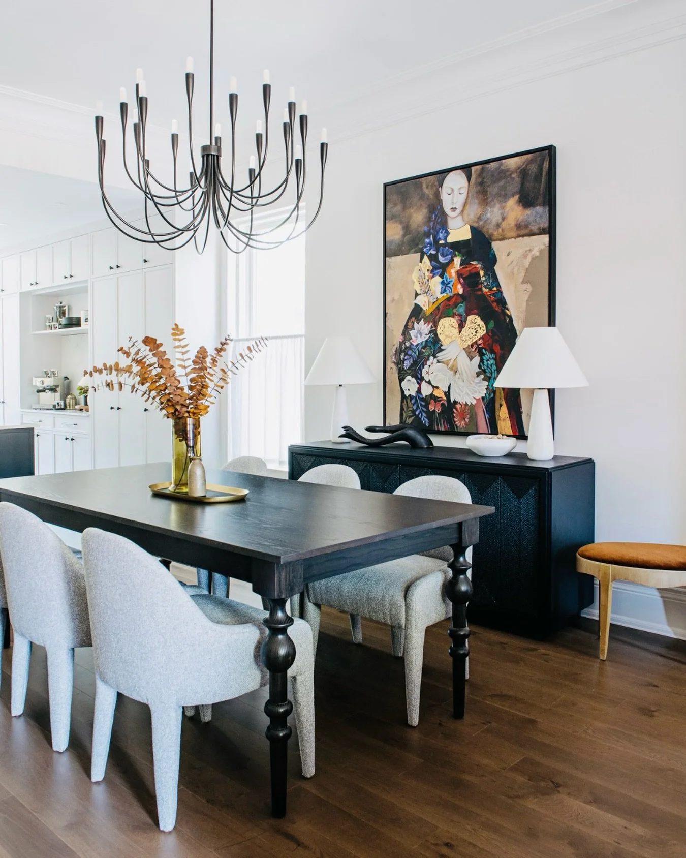 C H E E R S !

Wishing everyone a very Merry Christmas! I hope you find yourself gathered around a big dining table with all of your favourite people, enjoying delicious food and good cheer.
🎅🏻🎄

📸 @mike_chajecki