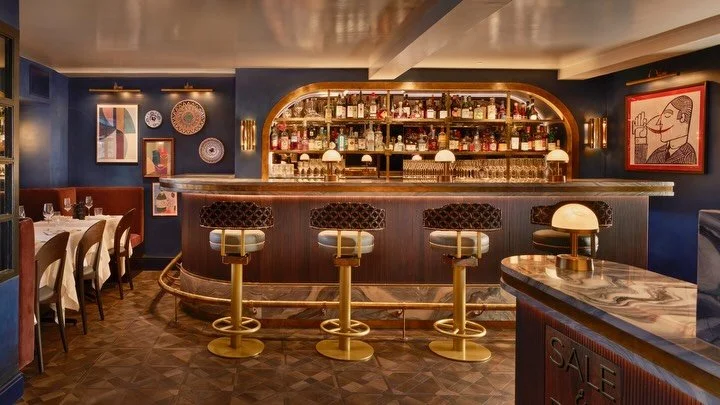 Some of our favourite stories started here, over a drink that was only meant to be one.

Whoever you&rsquo;re with, whatever the reason, there&rsquo;s a seat waiting for you.

Welcome to the bar at Sale e Pepe.