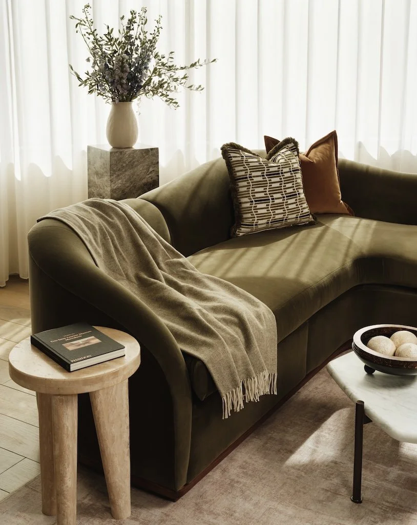 Award-winning home staging at The Bryanston, Hyde Park. This luxury show apartment features bespoke furniture, designer lighting, curated accessories and premium styling by Burbeck Interiors, creating an aspirational lifestyle that resonates with dis