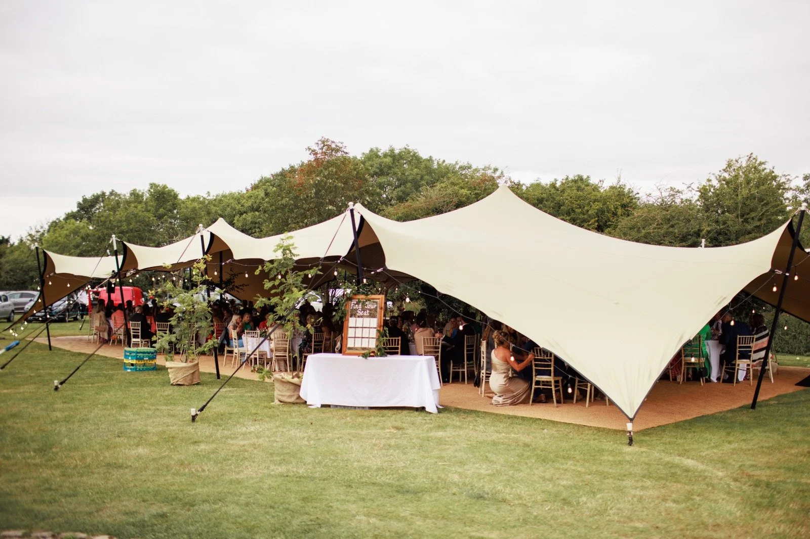 22.5 x 10.5 wedding guests.jpg